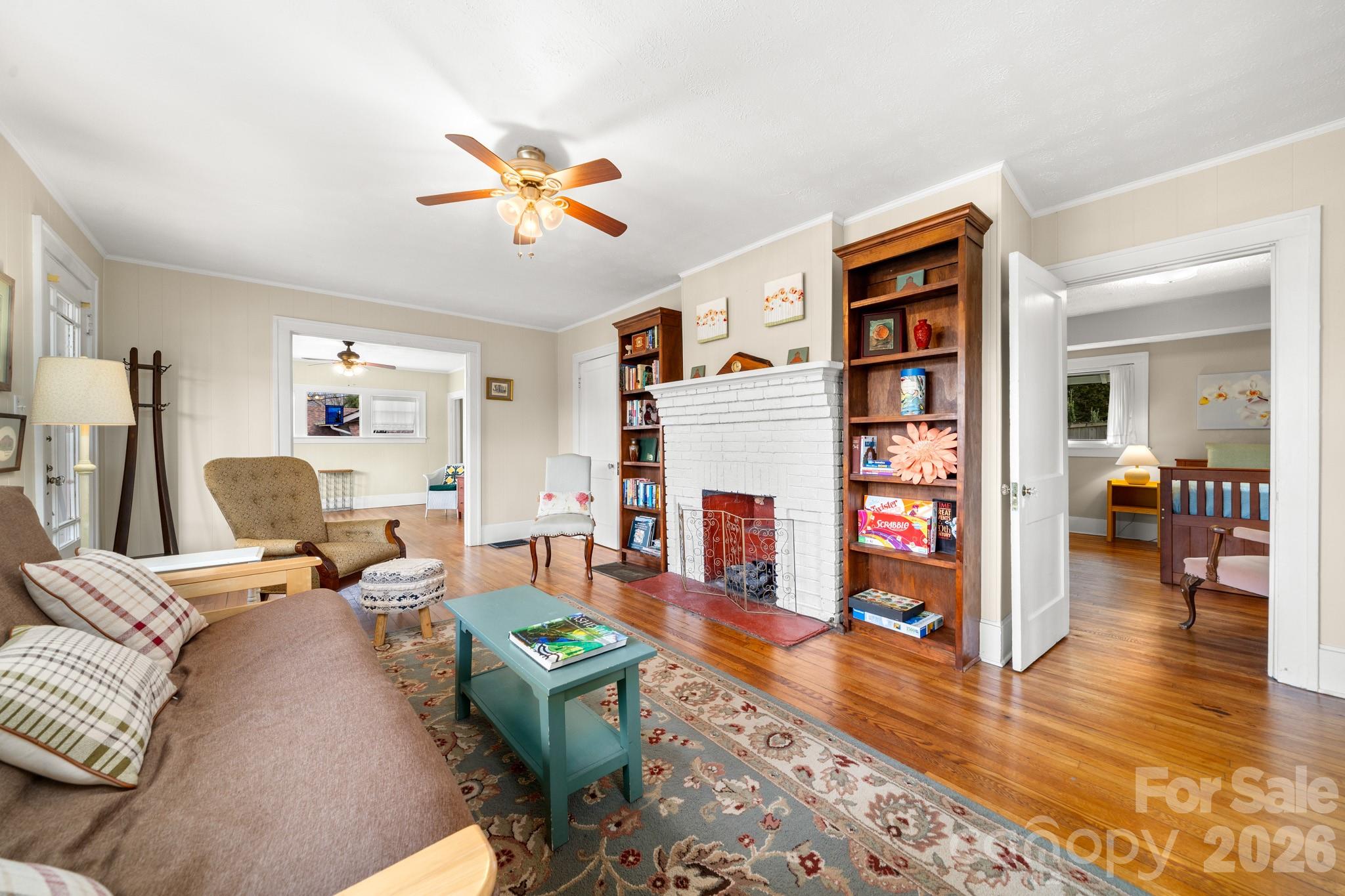 80 W Chestnut Street