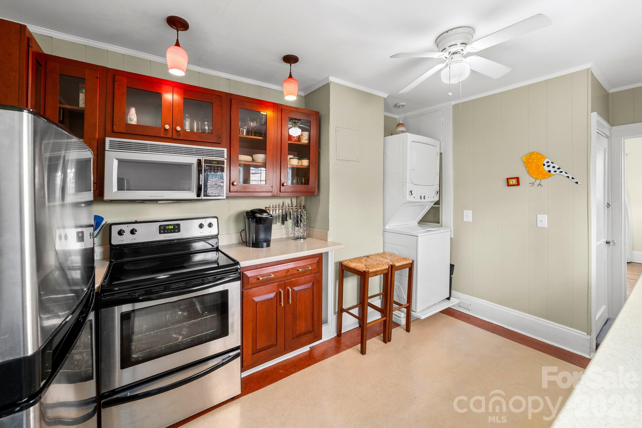 80 W Chestnut Street