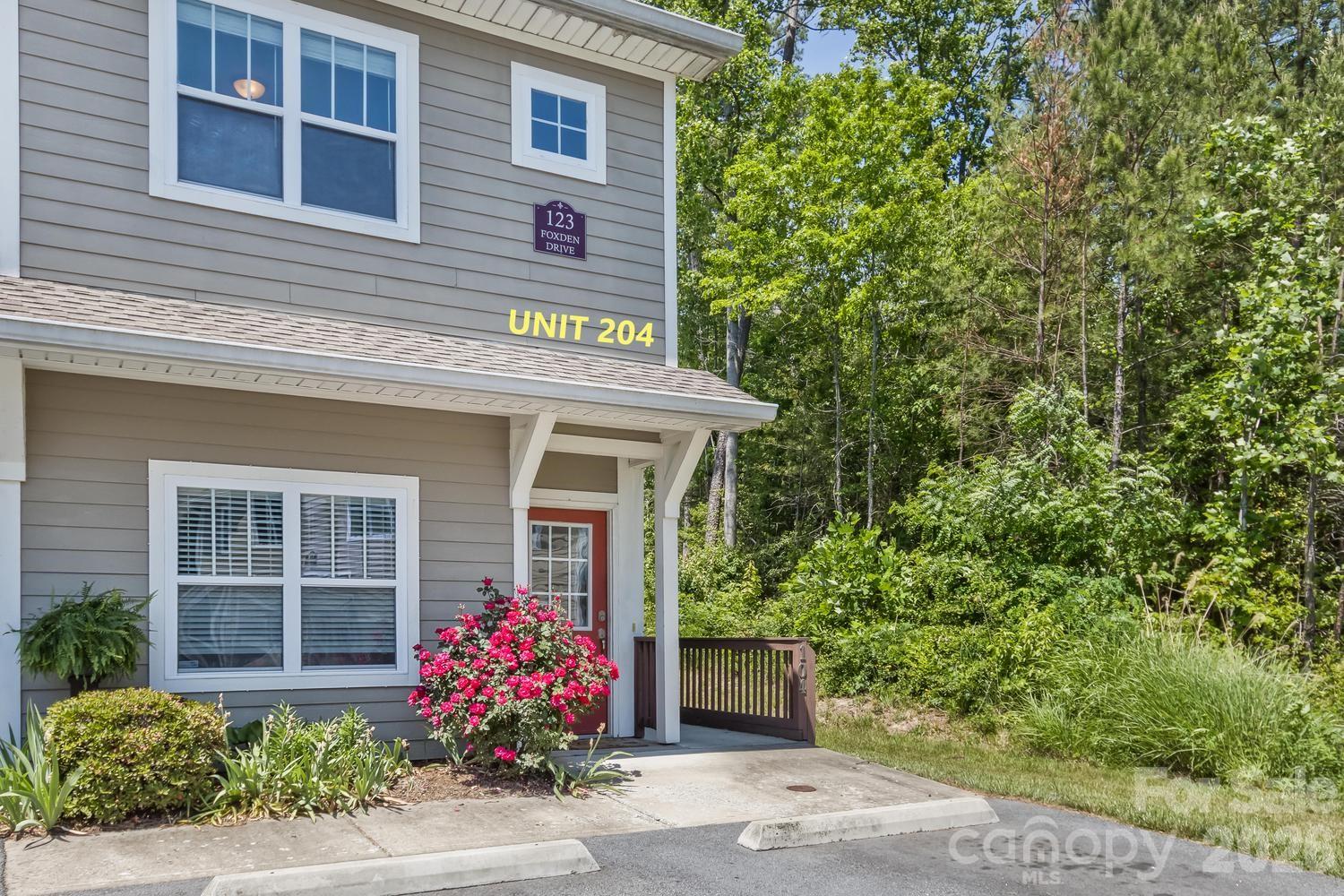 123 Foxden Drive Unit: 204