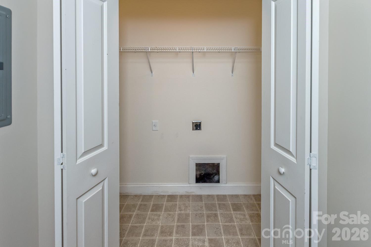 123 Foxden Drive Unit: 204