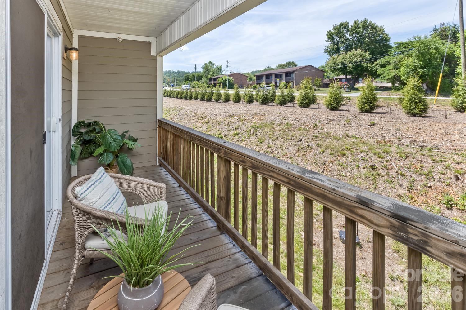 123 Foxden Drive Unit: 204