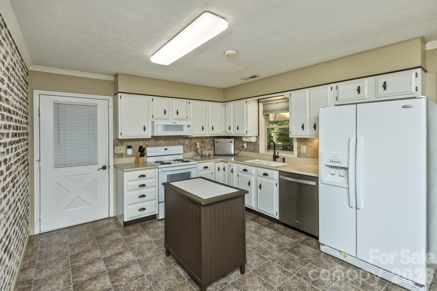 29 S Greenwood Forest Drive