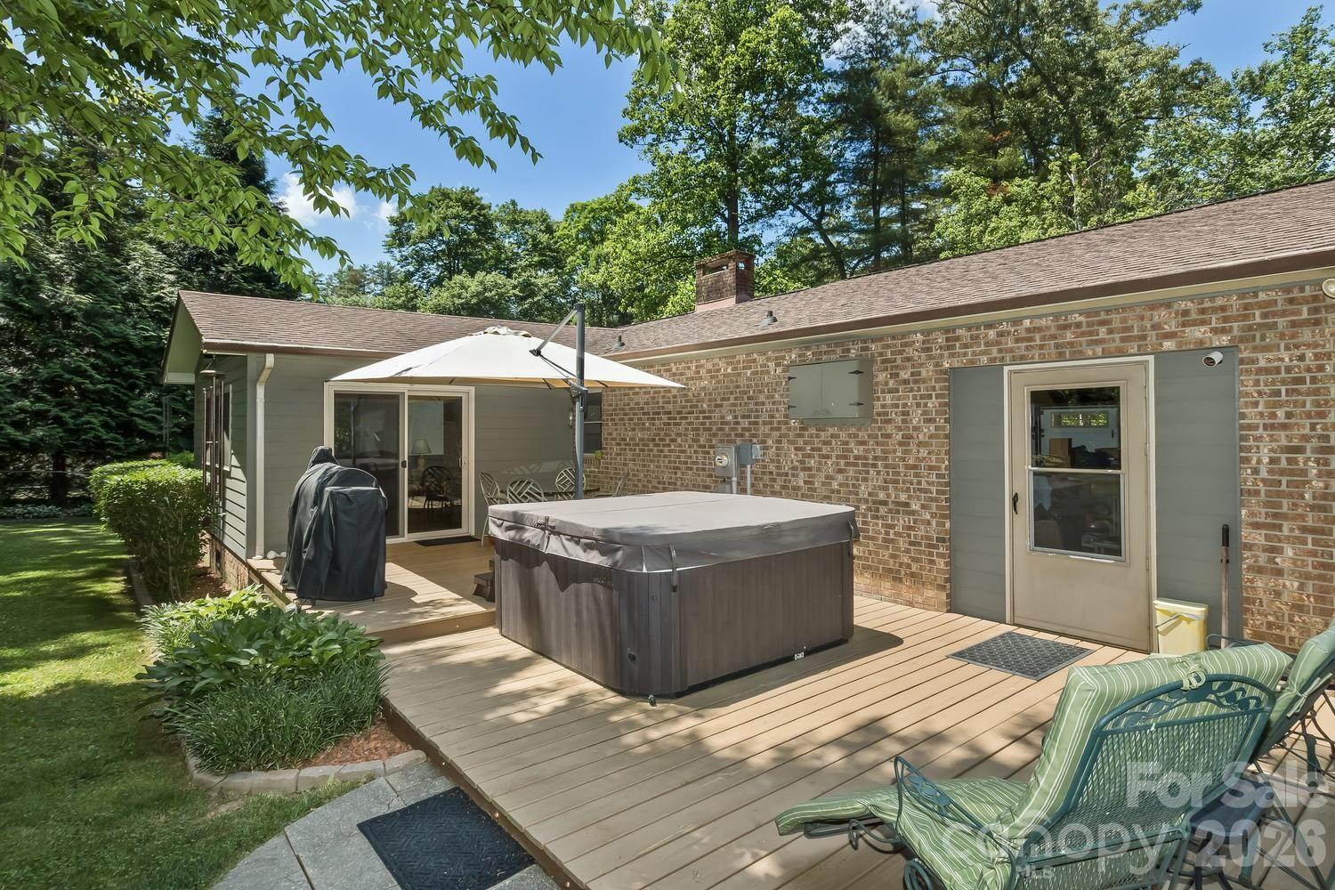 29 S Greenwood Forest Drive