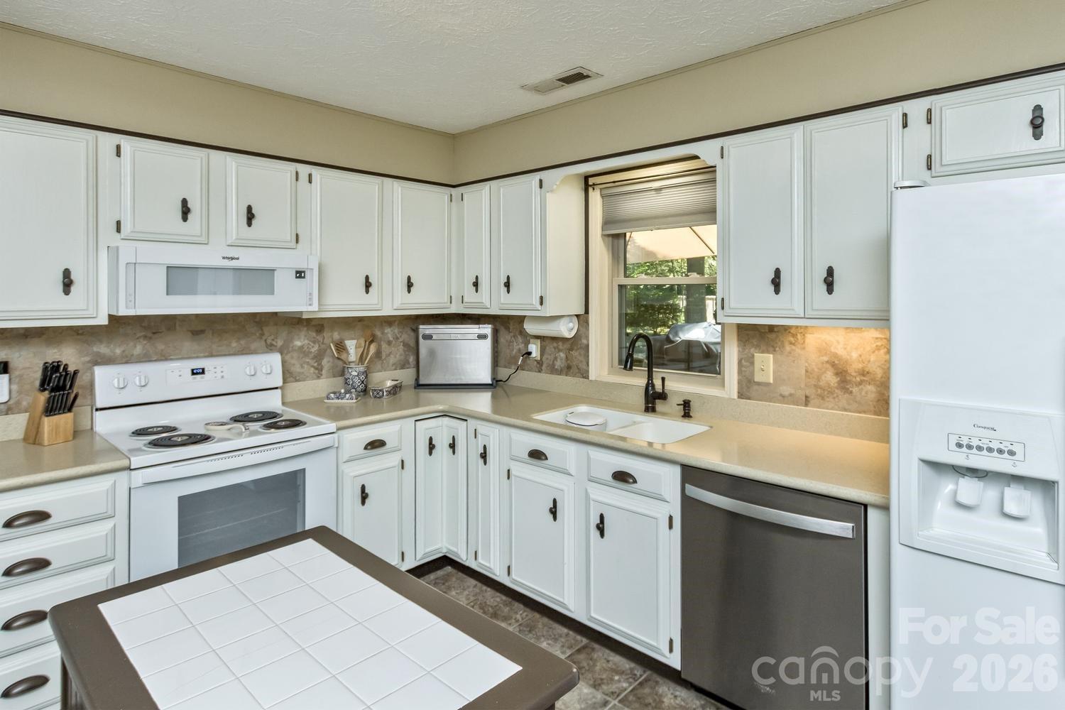 29 S Greenwood Forest Drive
