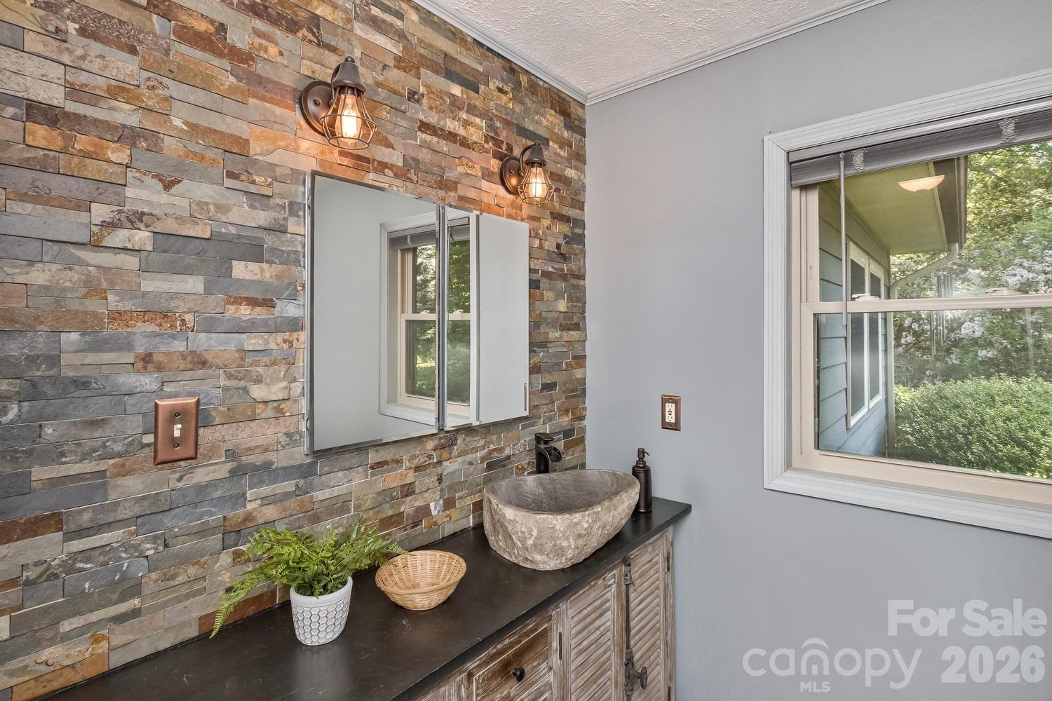 29 S Greenwood Forest Drive