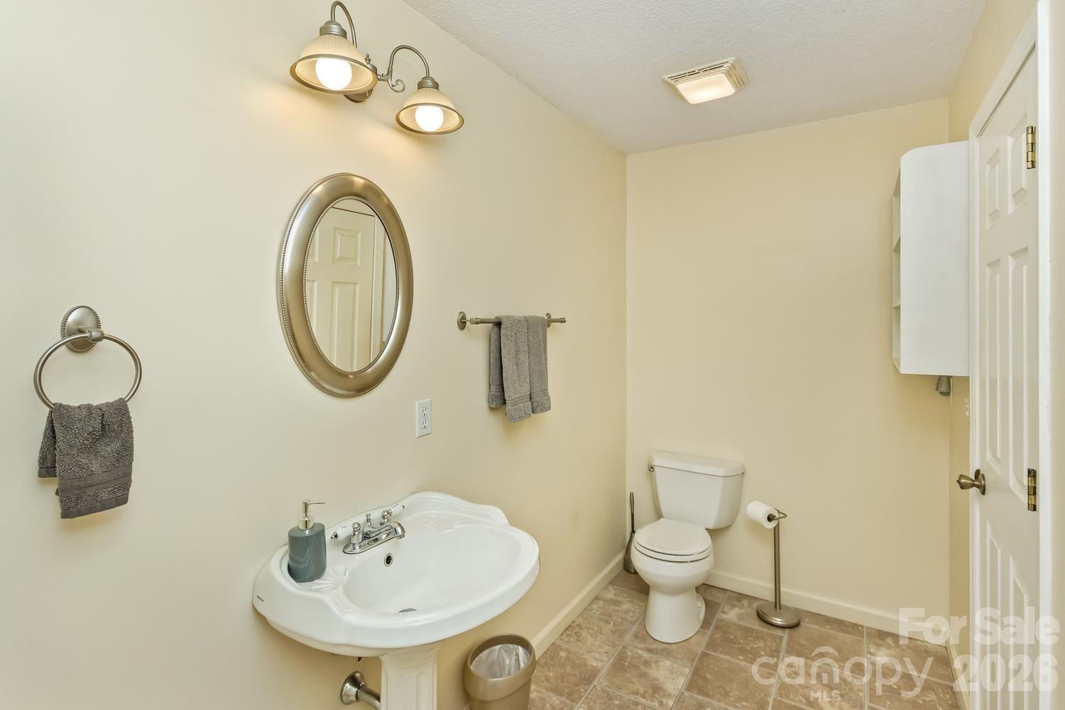 29 S Greenwood Forest Drive