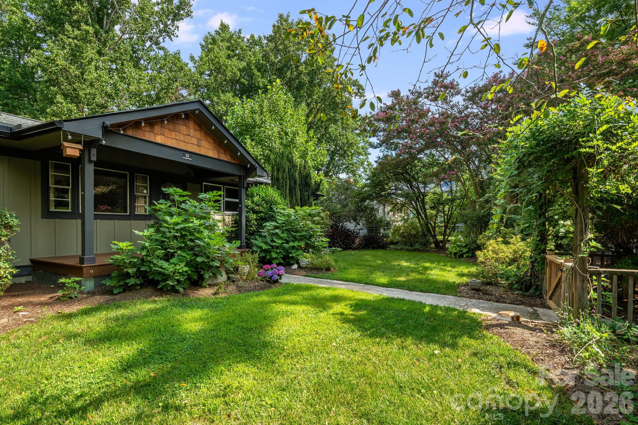 10 Davenport Place