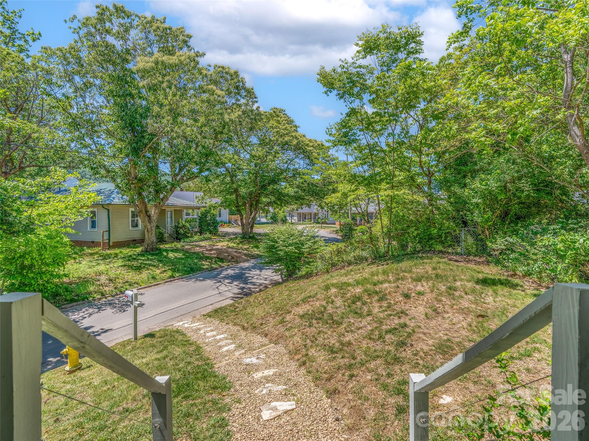 125 Edwards Avenue