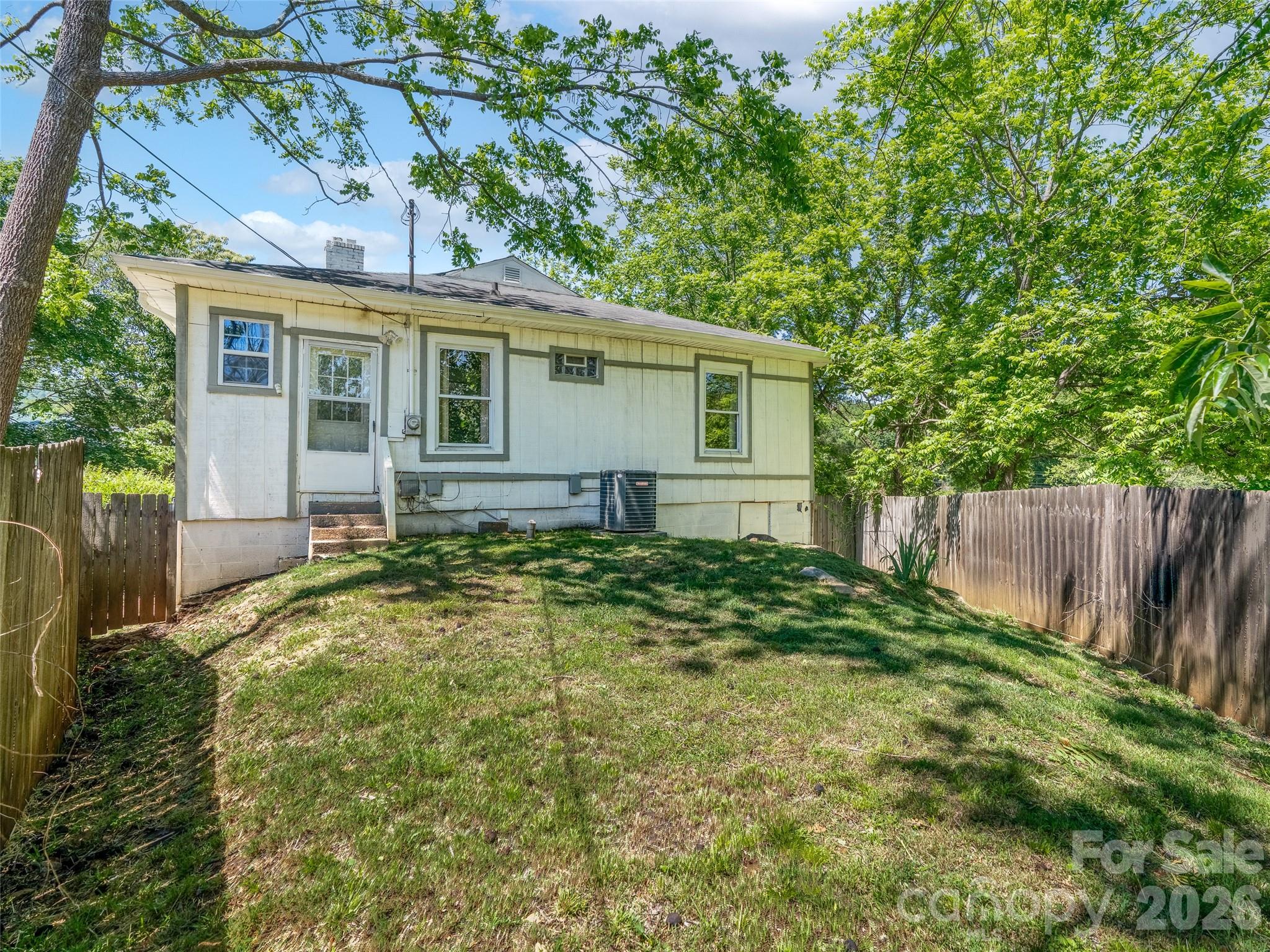 125 Edwards Avenue