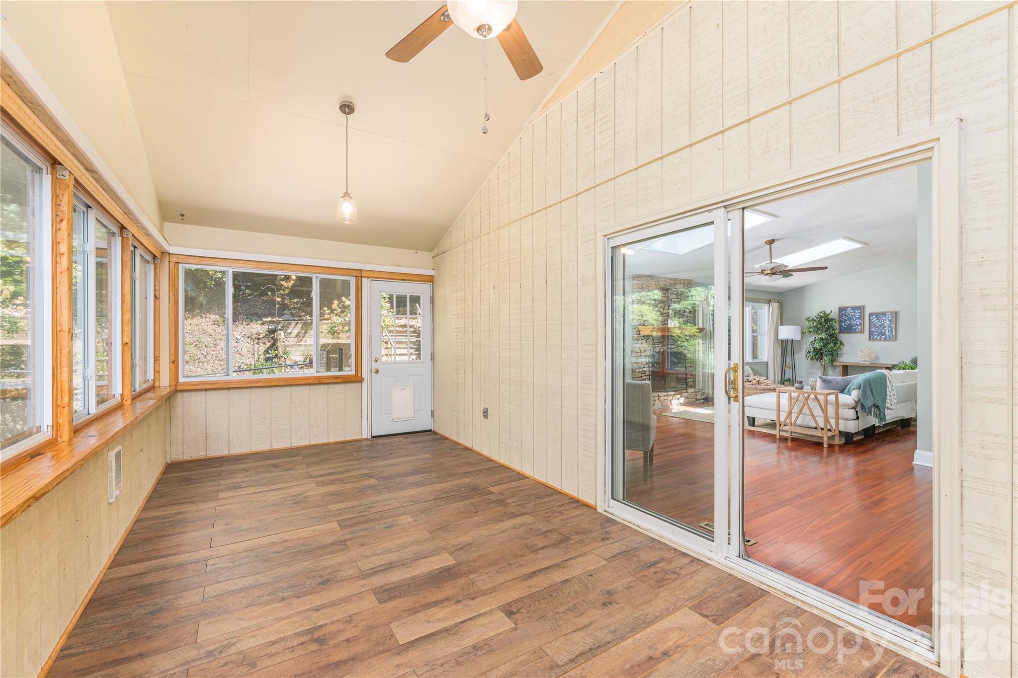 446 Deerhaven Lane