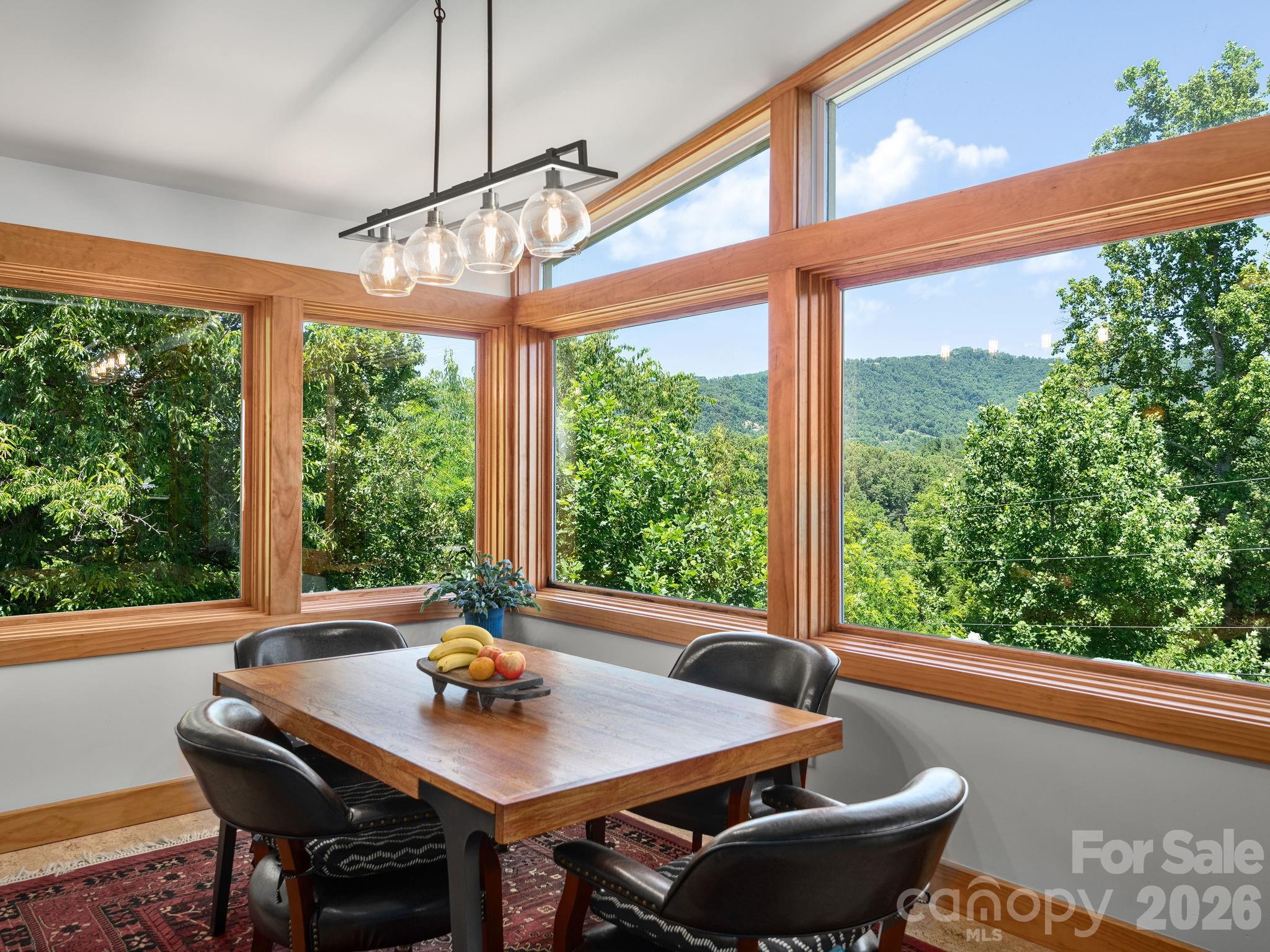 105 Upper Grove Lane