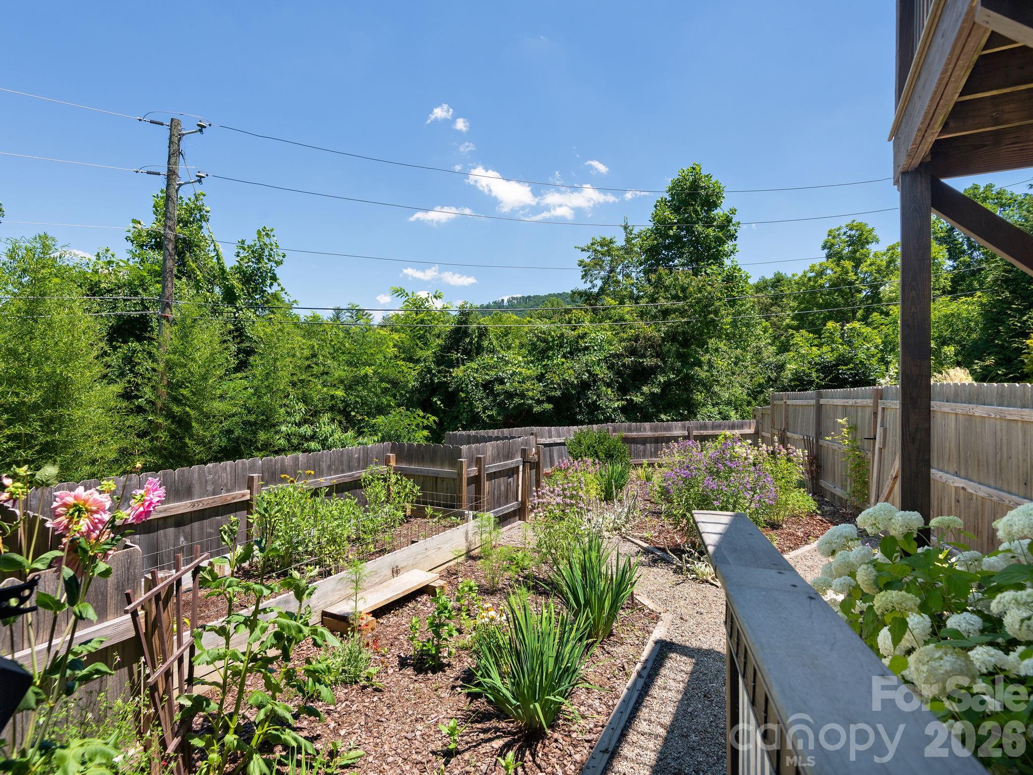 105 Upper Grove Lane
