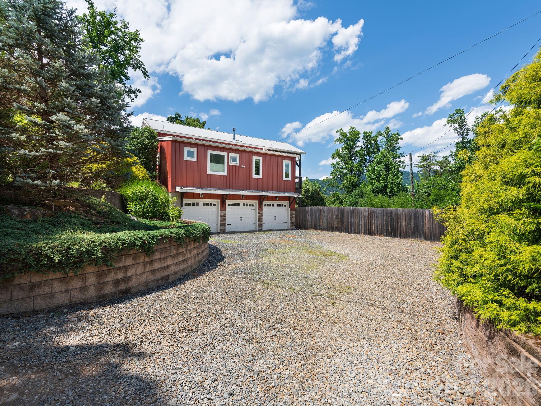 105 Upper Grove Lane