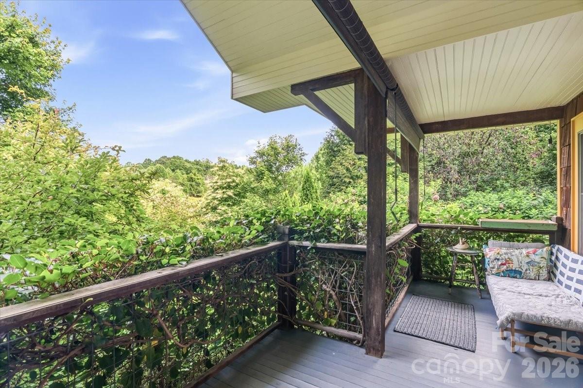 128 Barnet Mountain Drive