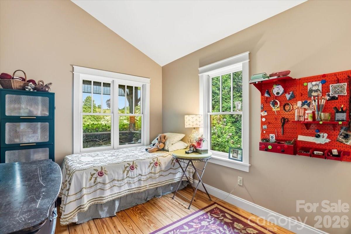 128 Barnet Mountain Drive