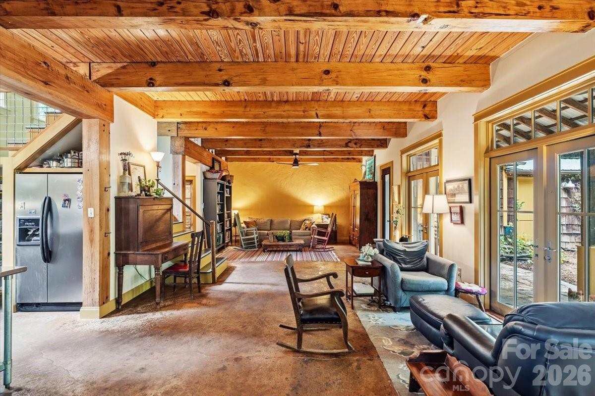128 Barnet Mountain Drive