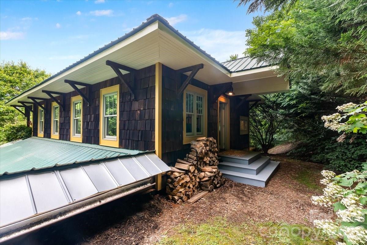 128 Barnet Mountain Drive
