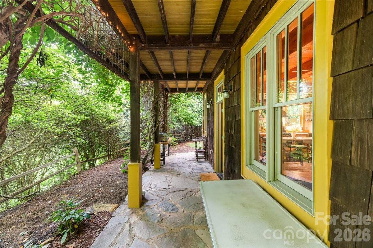 128 Barnet Mountain Drive
