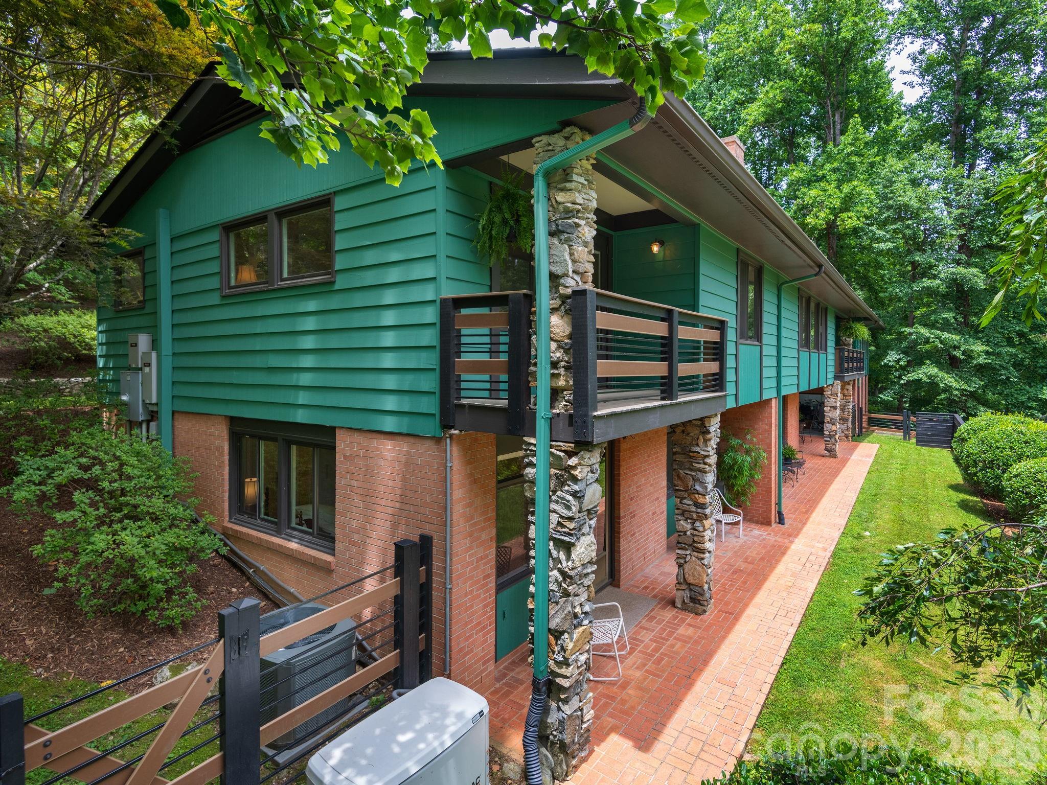 65 Cliff Drive