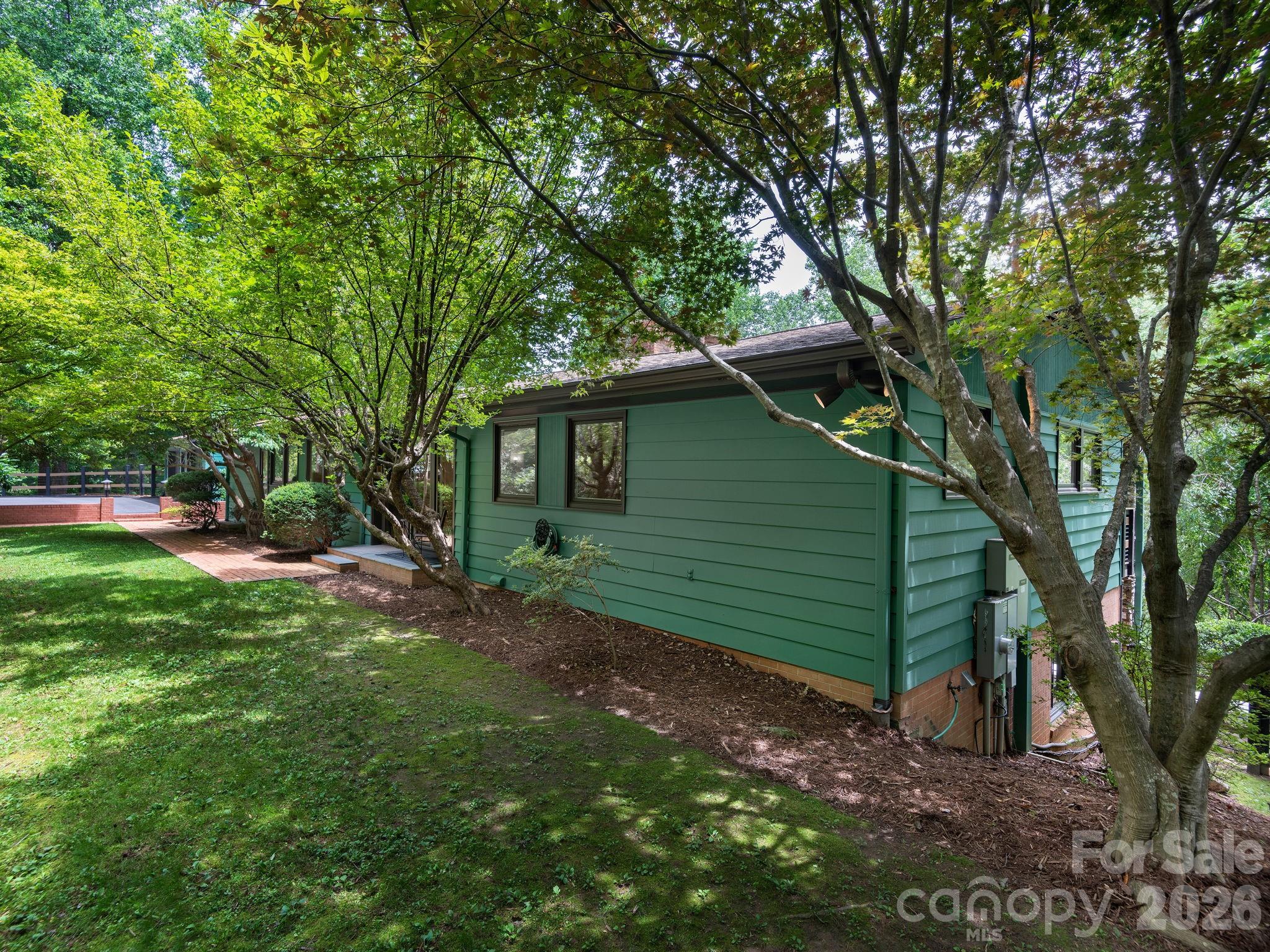 65 Cliff Drive