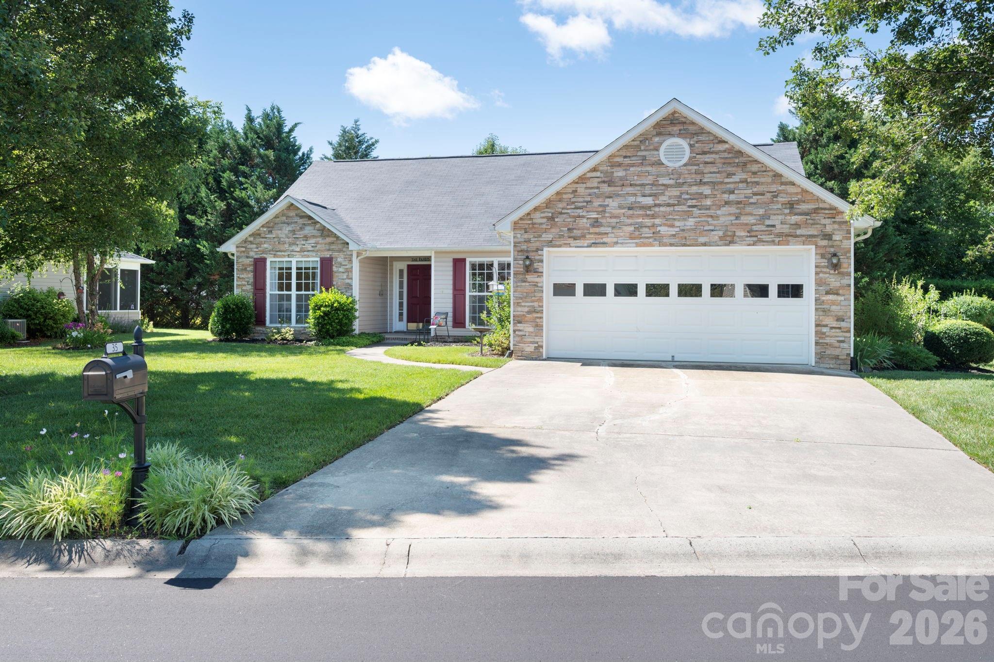 35 Meadow Pathway Drive