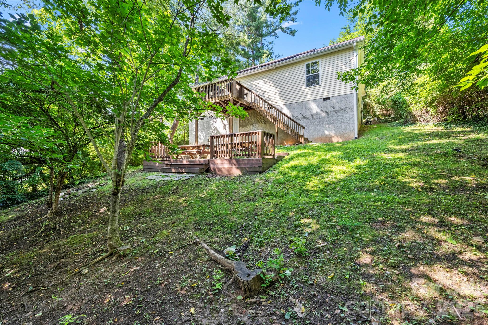11 W Raleigh Road