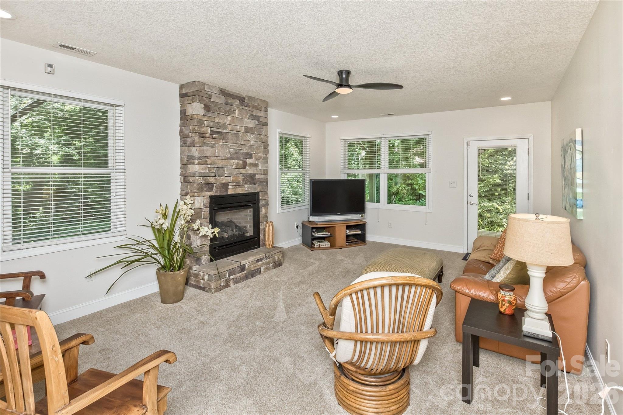 2 Birkdale Drive