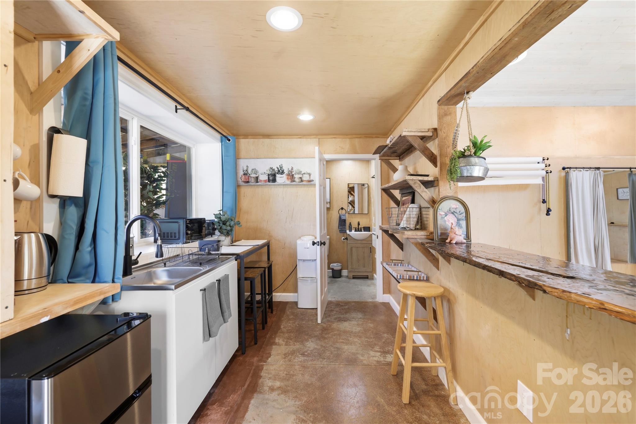 2252 Riceville Road