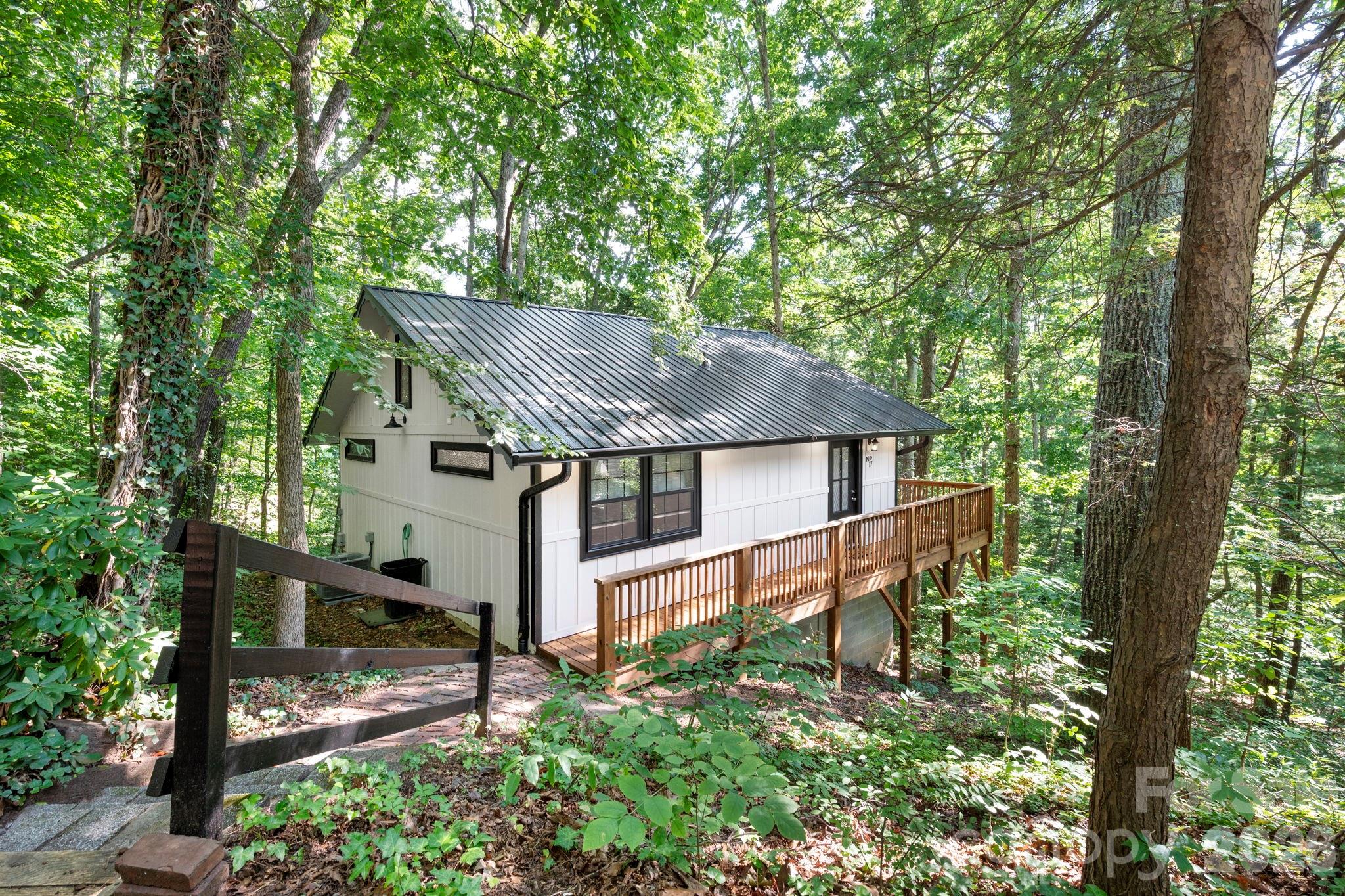 17 Woodhaven Place