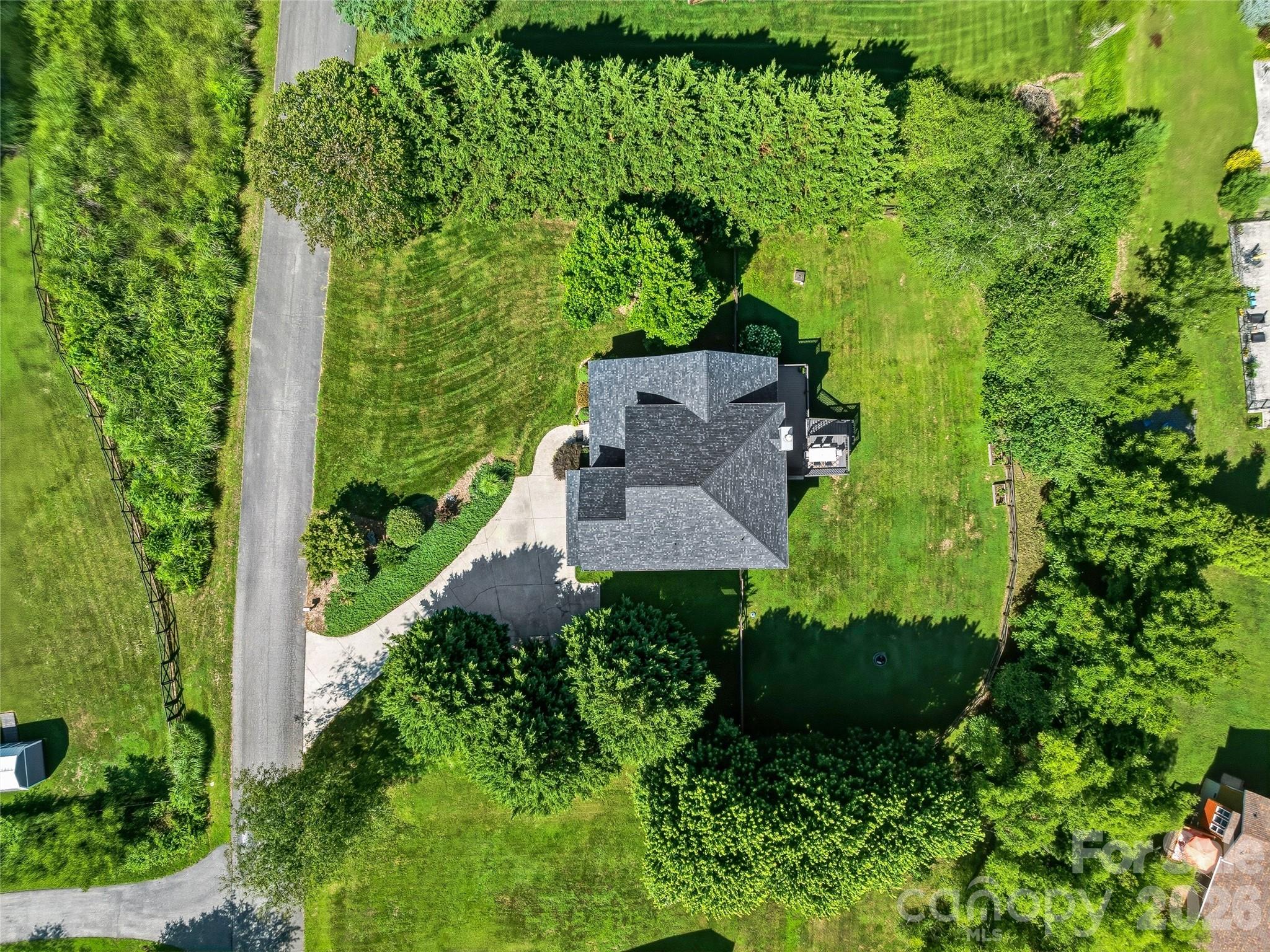 8 Old Farm House Road