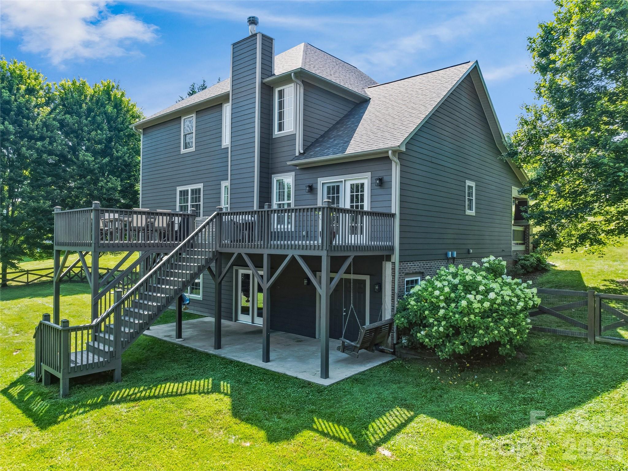 8 Old Farm House Road
