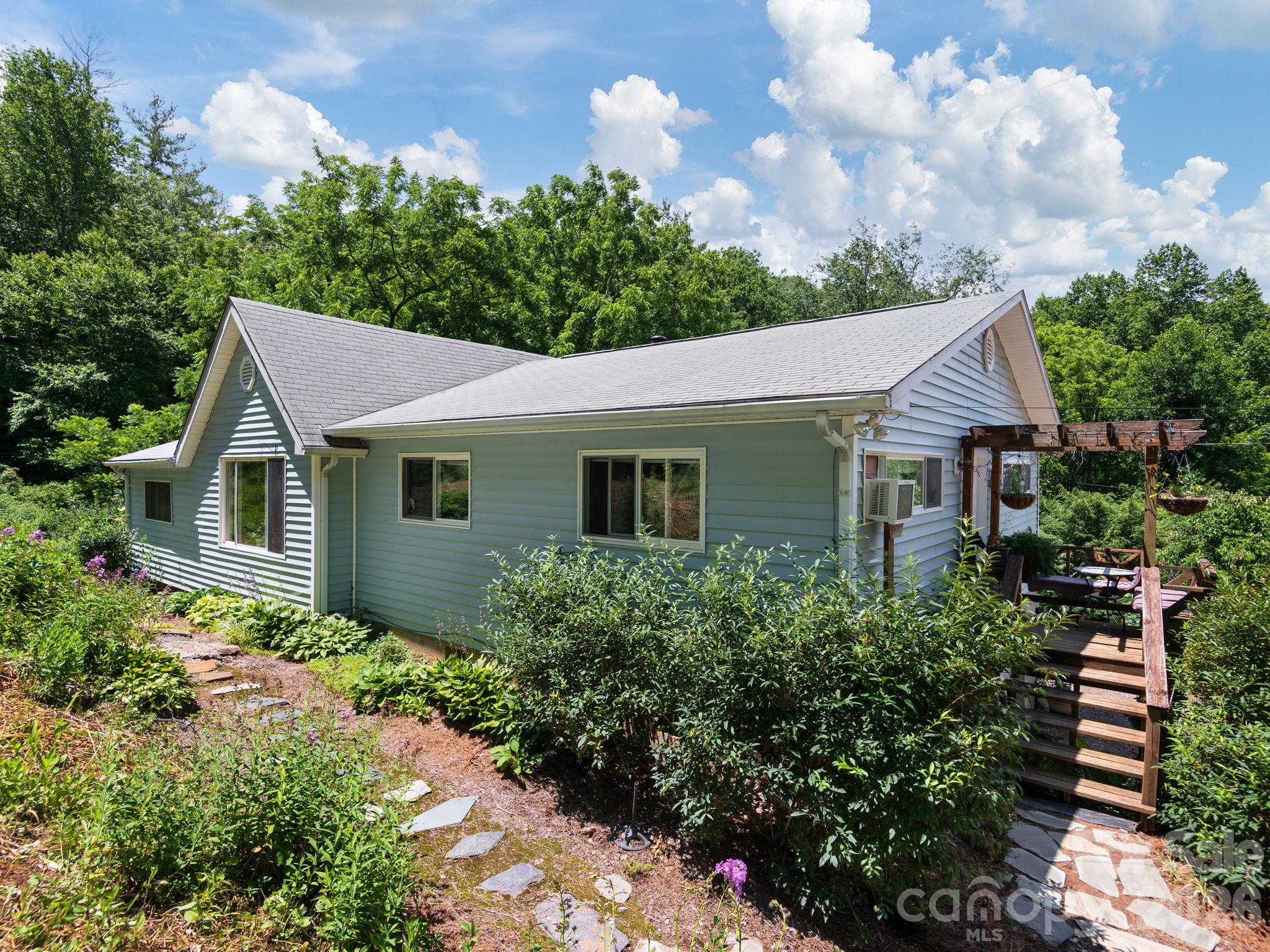 46 Perennial Ridge