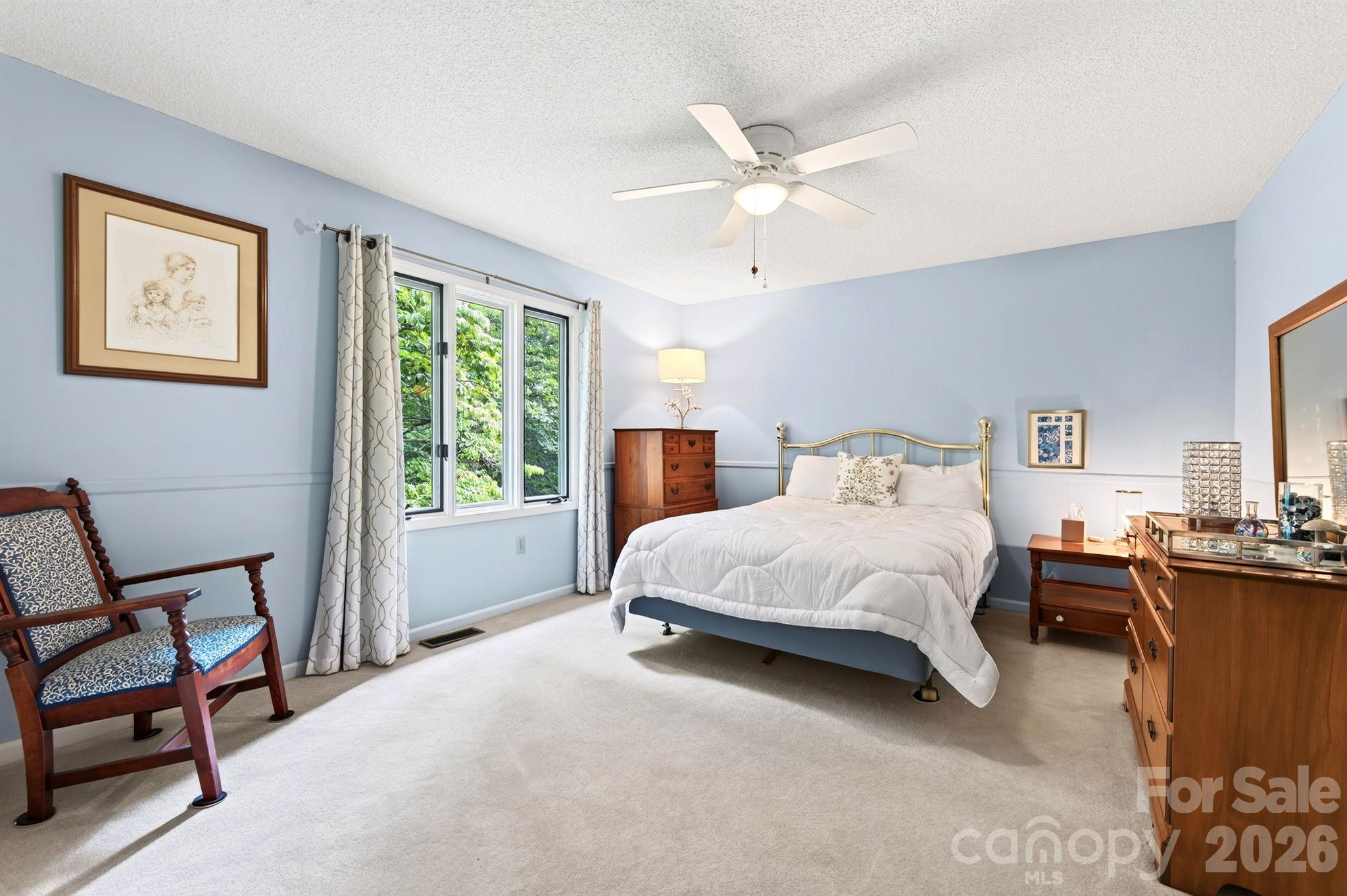 23 S Oaks Circle