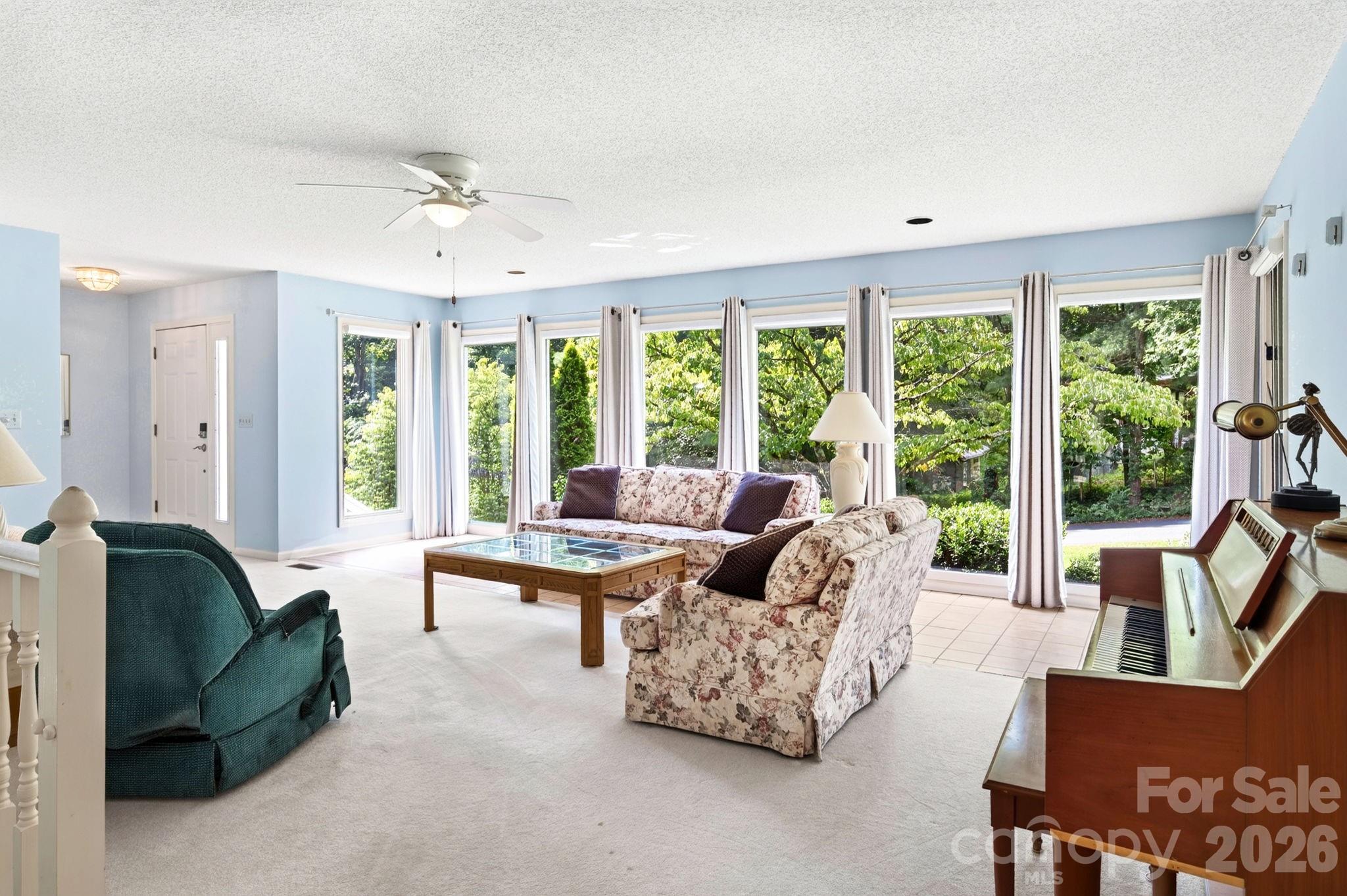 23 S Oaks Circle