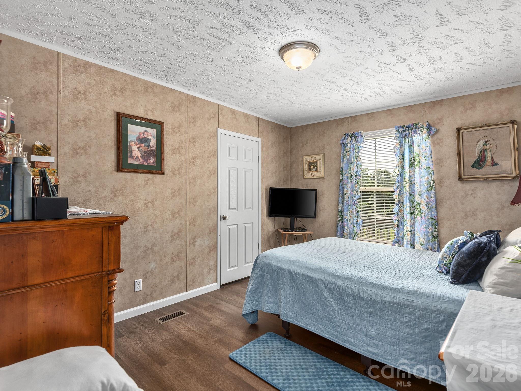 380 Green Acres Drive