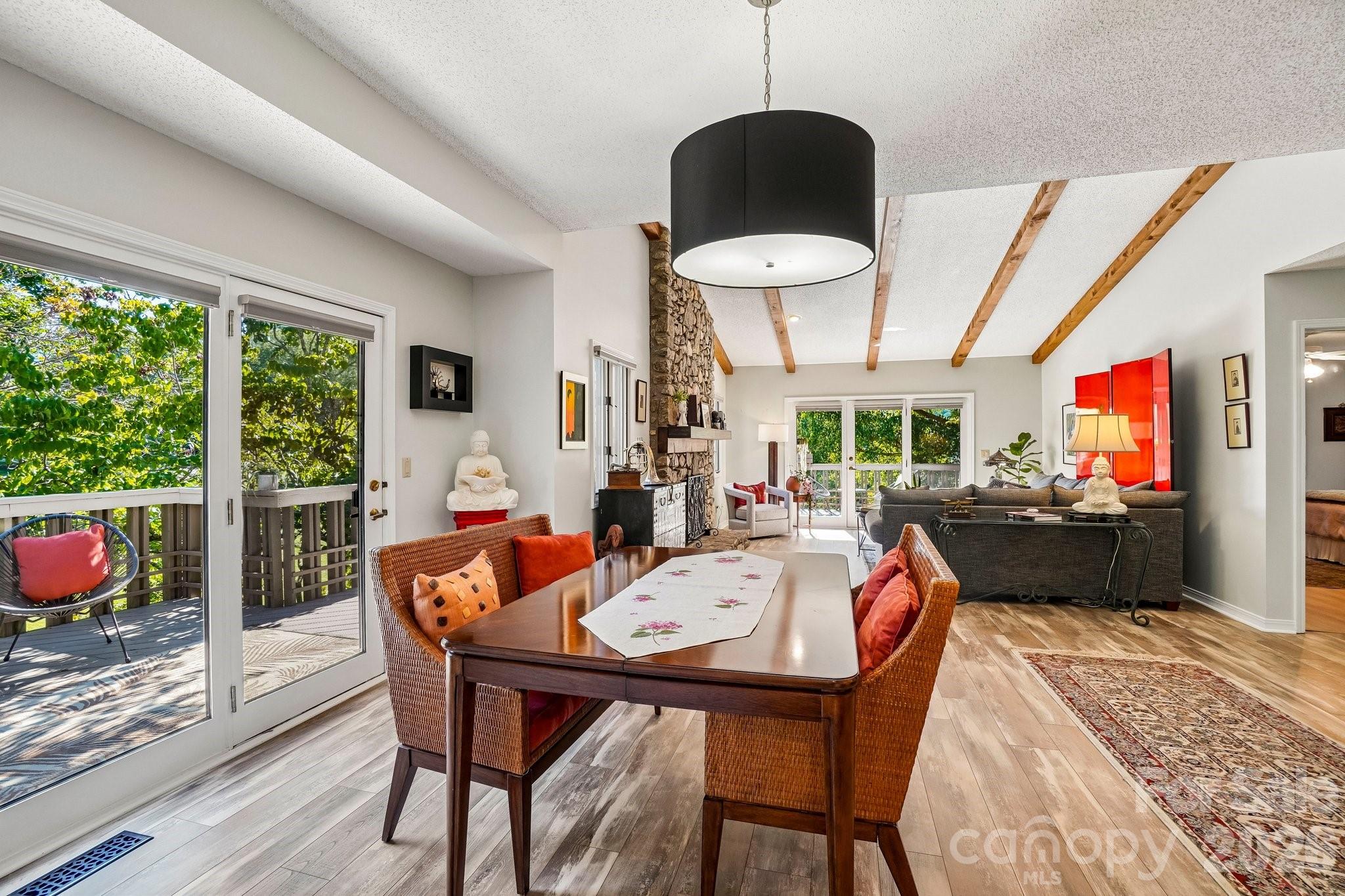 15 Stony Ridge