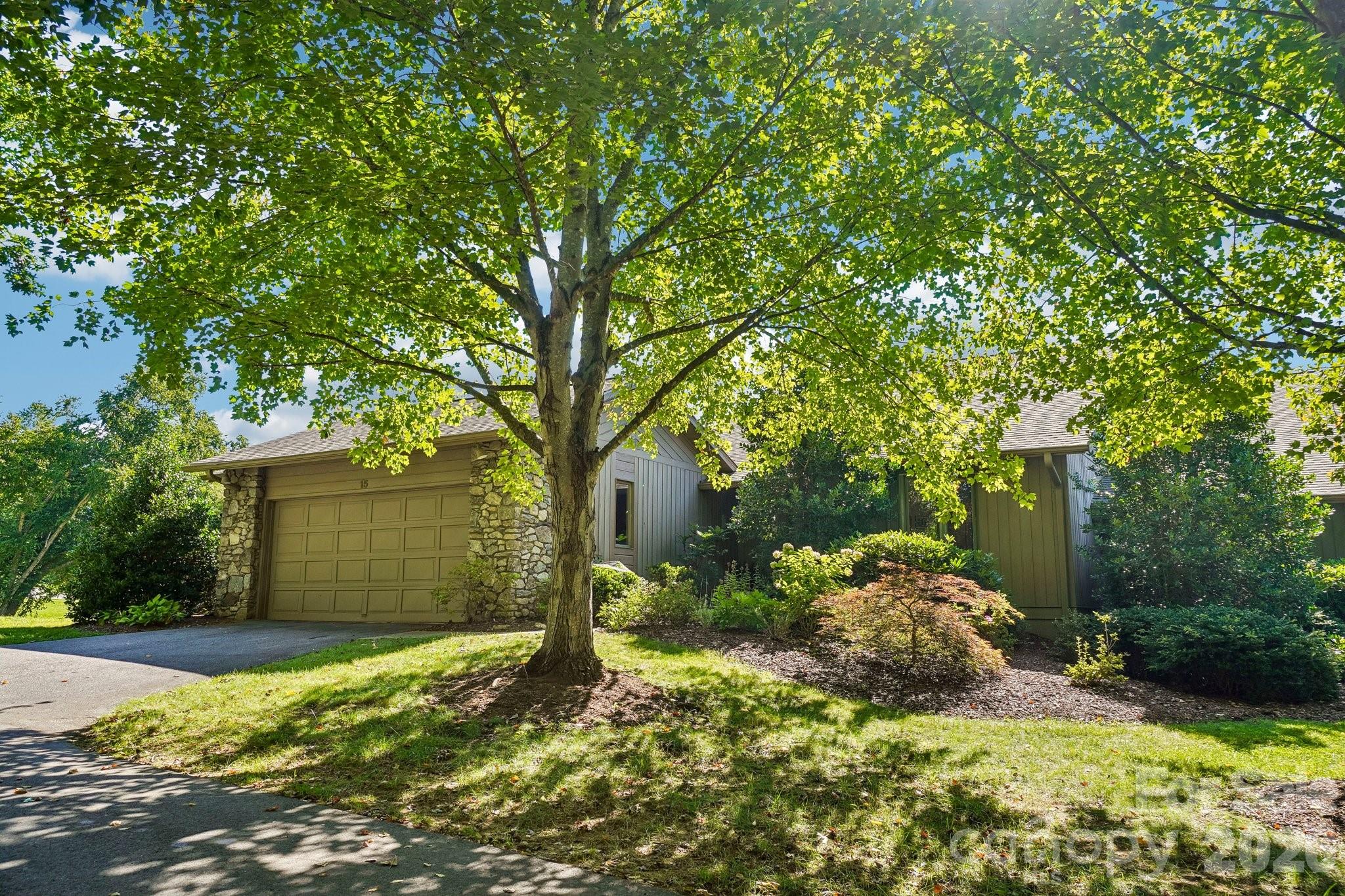 15 Stony Ridge