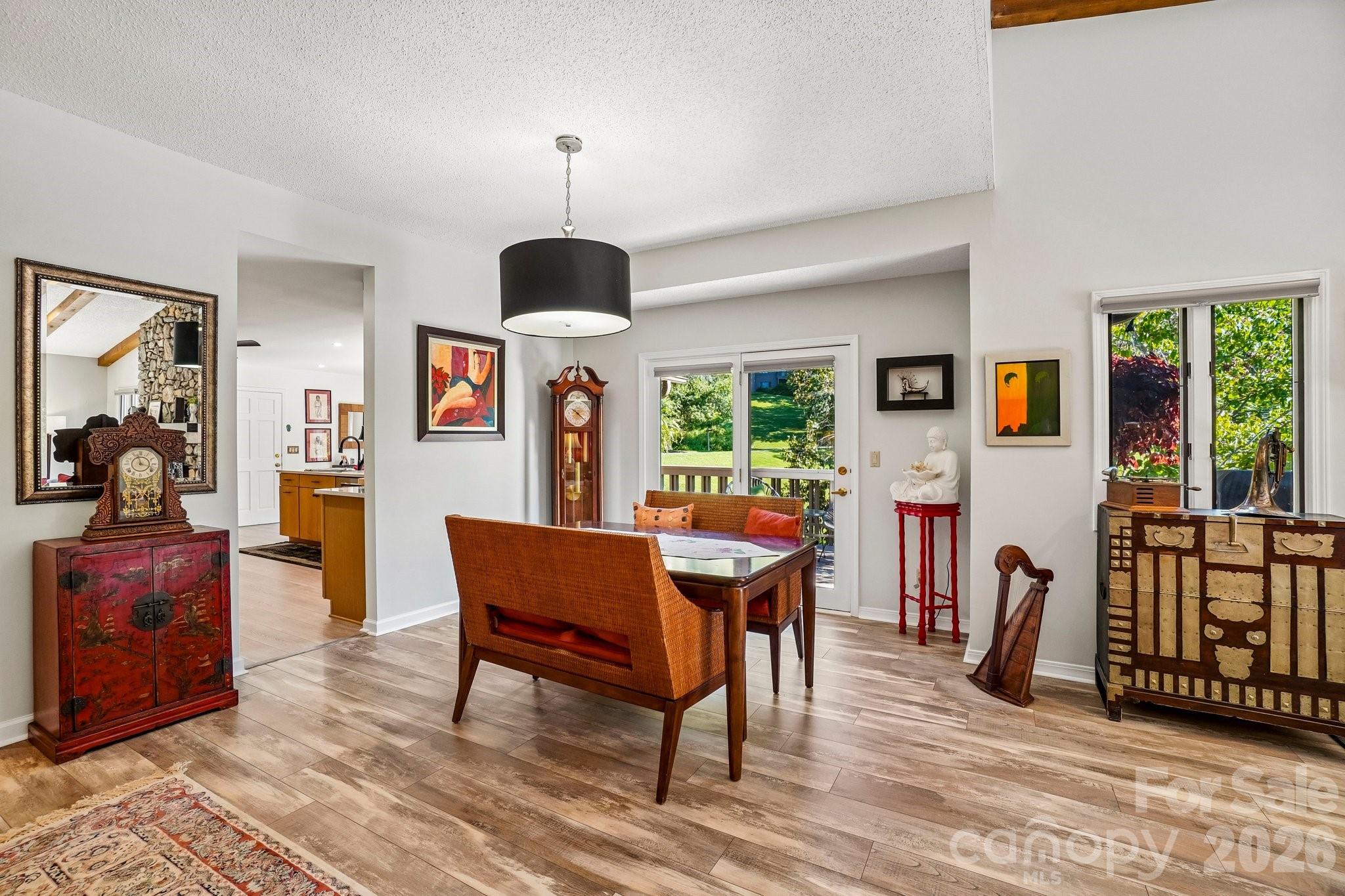 15 Stony Ridge