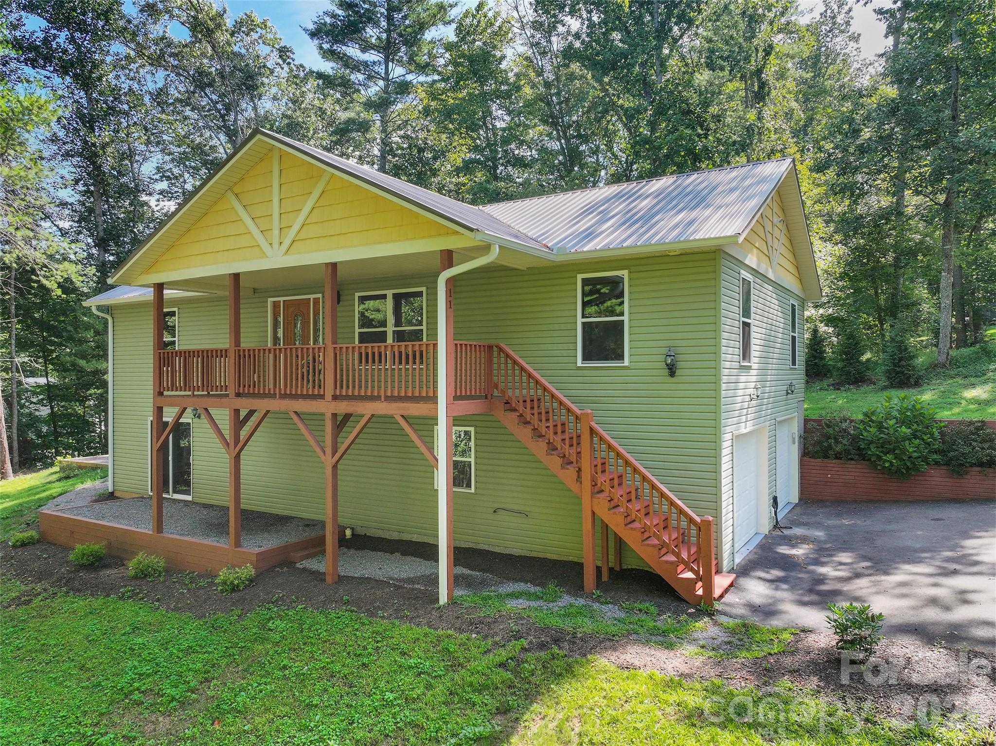 11 Tahchee Trail