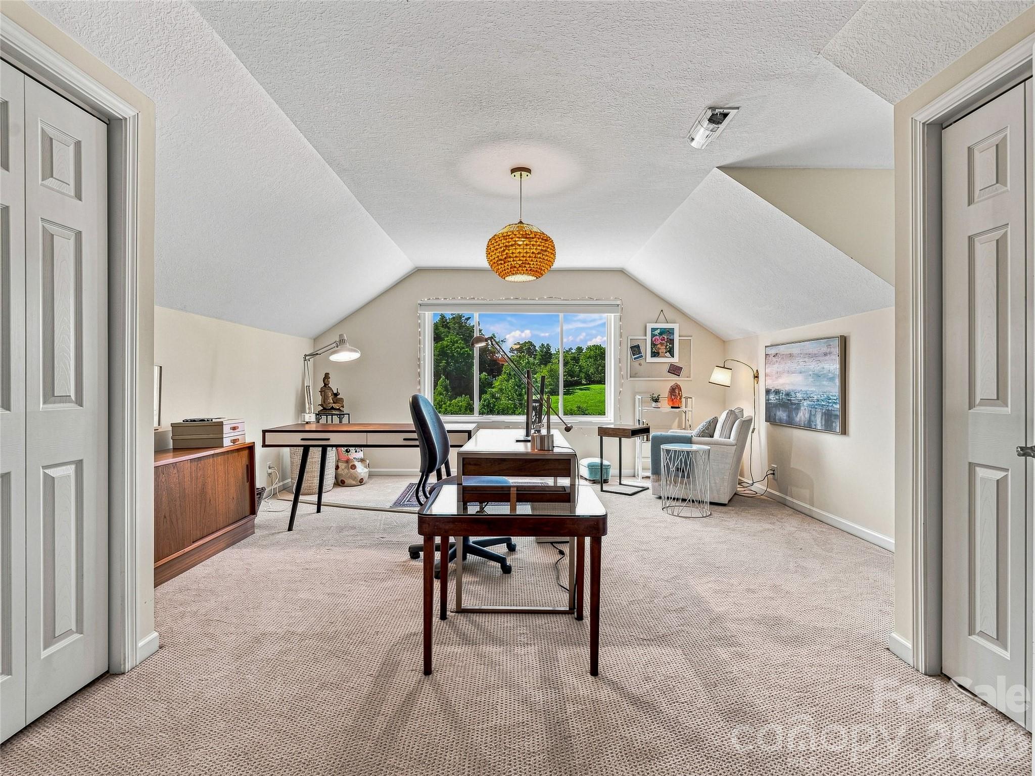34 Ridge Glen Lane