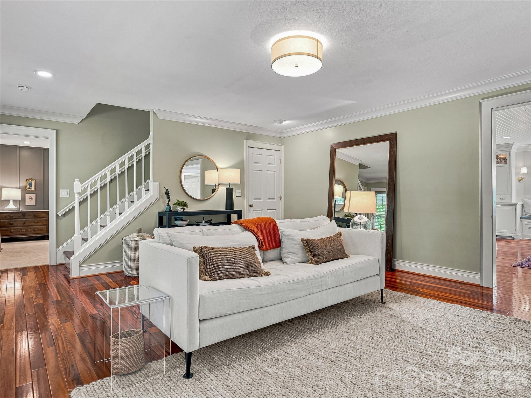34 Ridge Glen Lane
