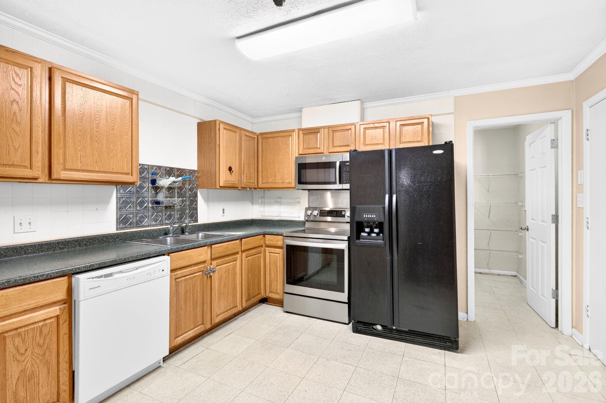 483 Caribou Road