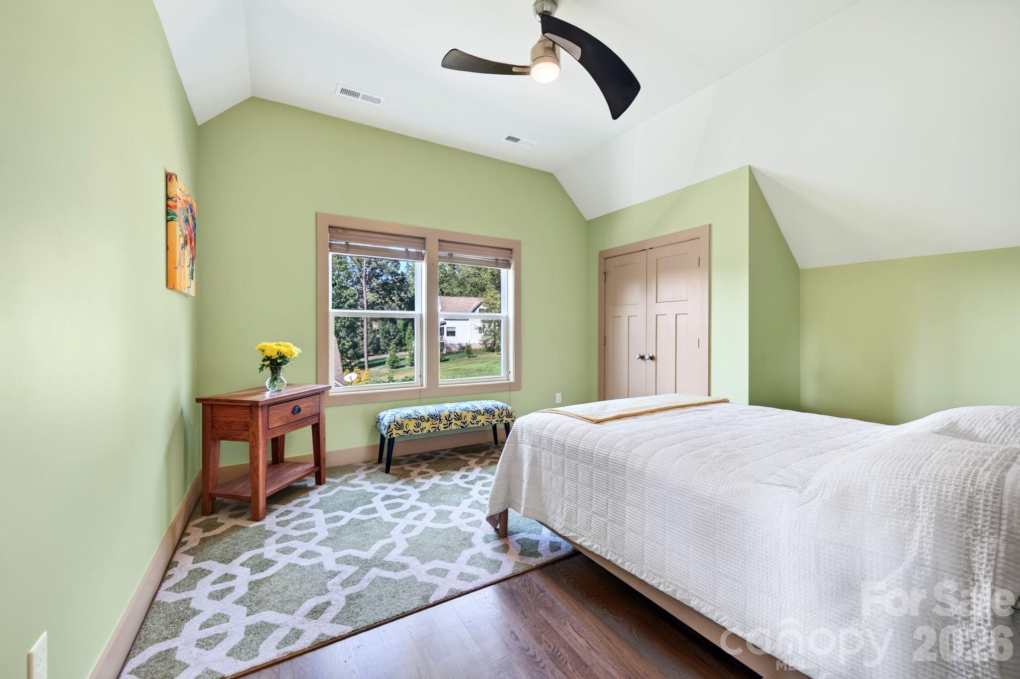 8 W Haven Lane