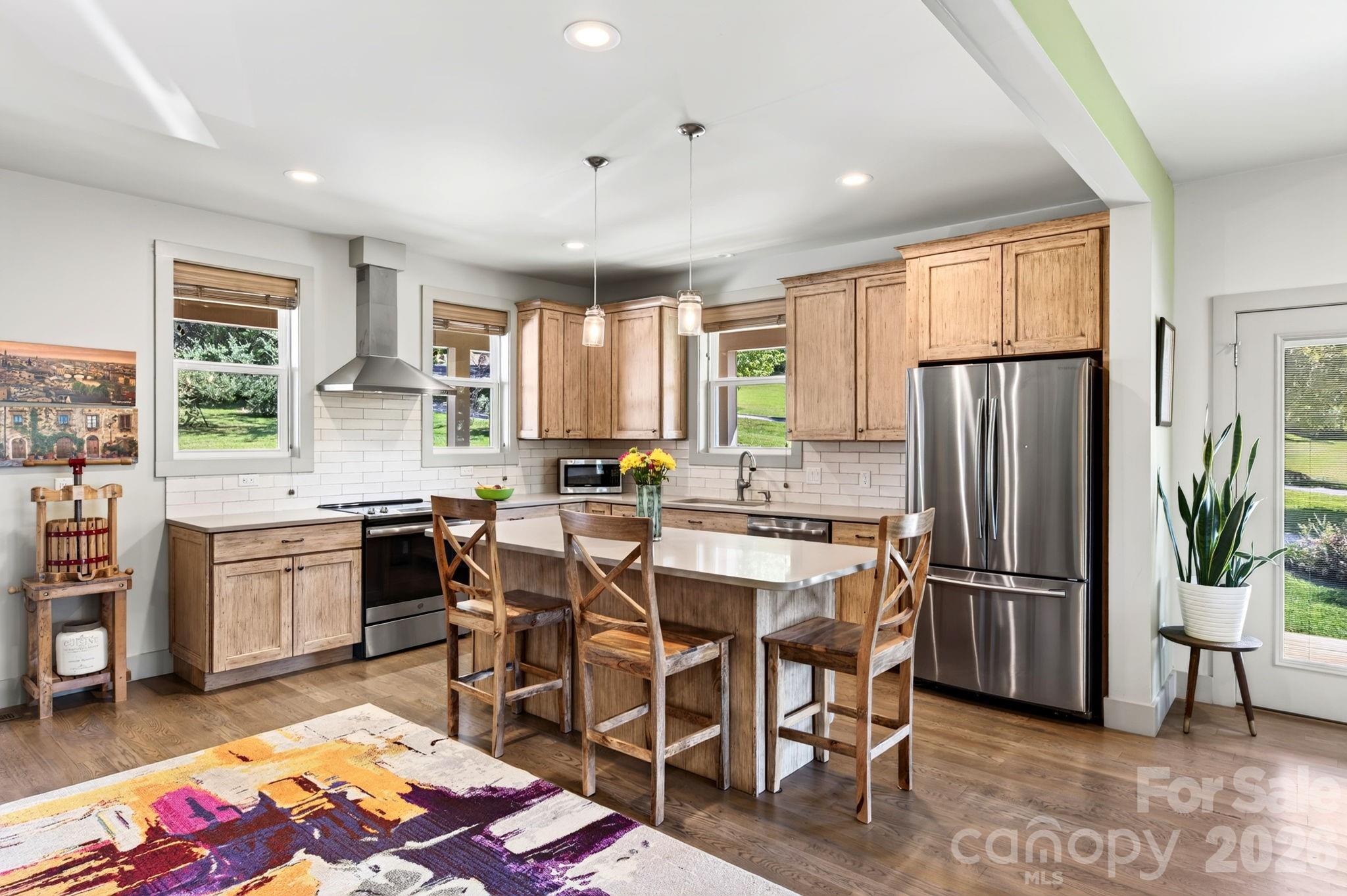 8 W Haven Lane