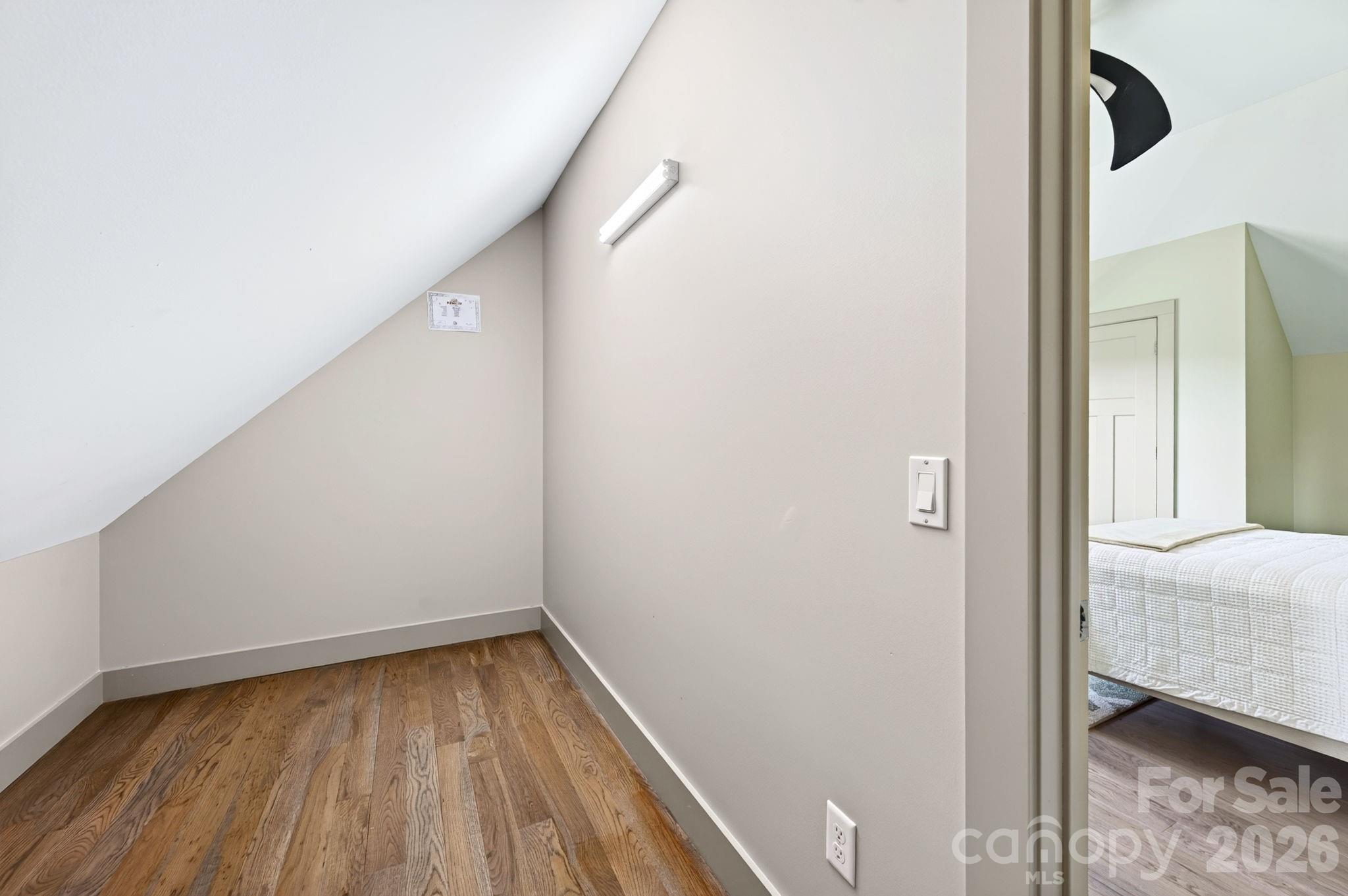 8 W Haven Lane