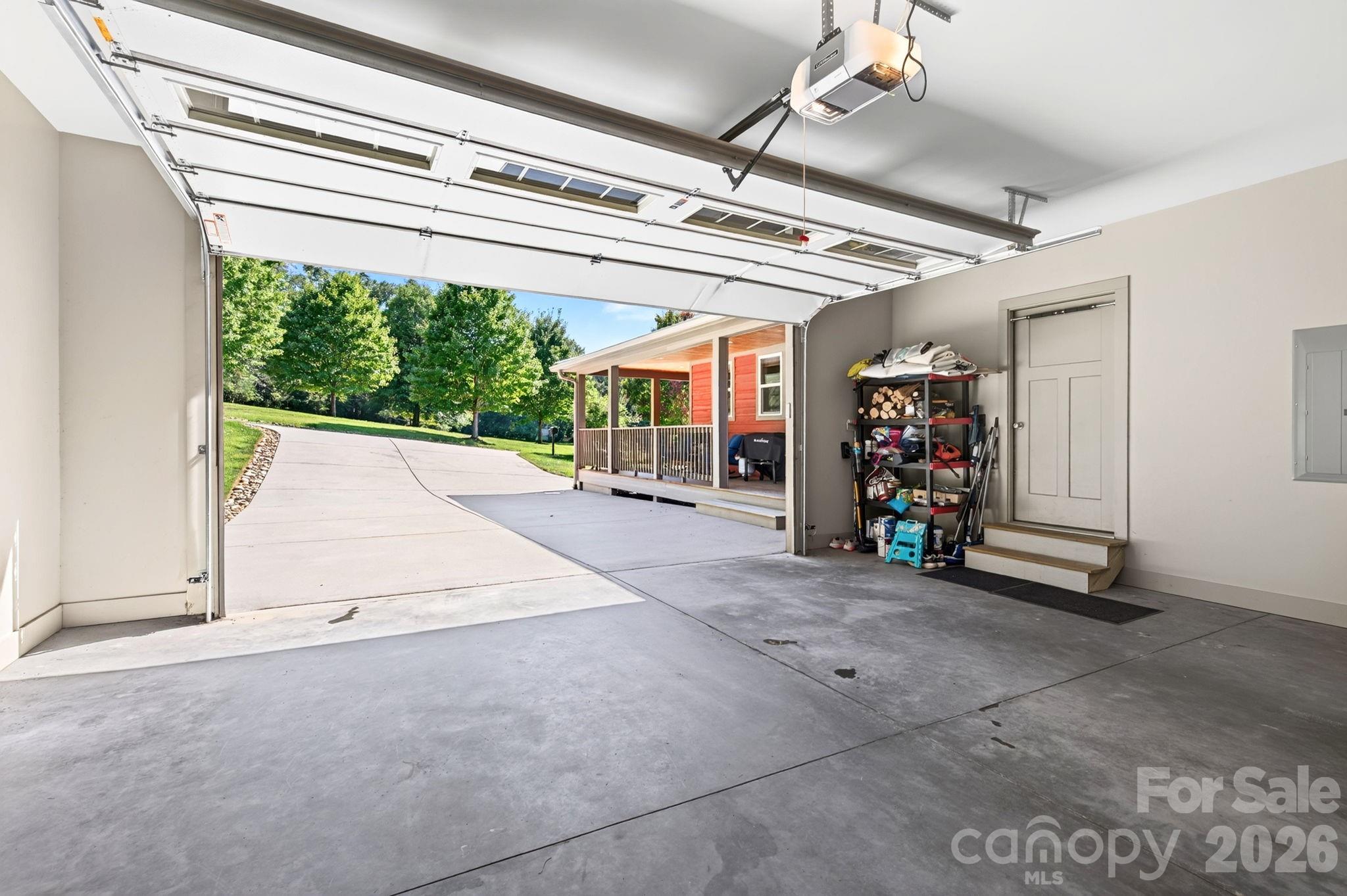 8 W Haven Lane