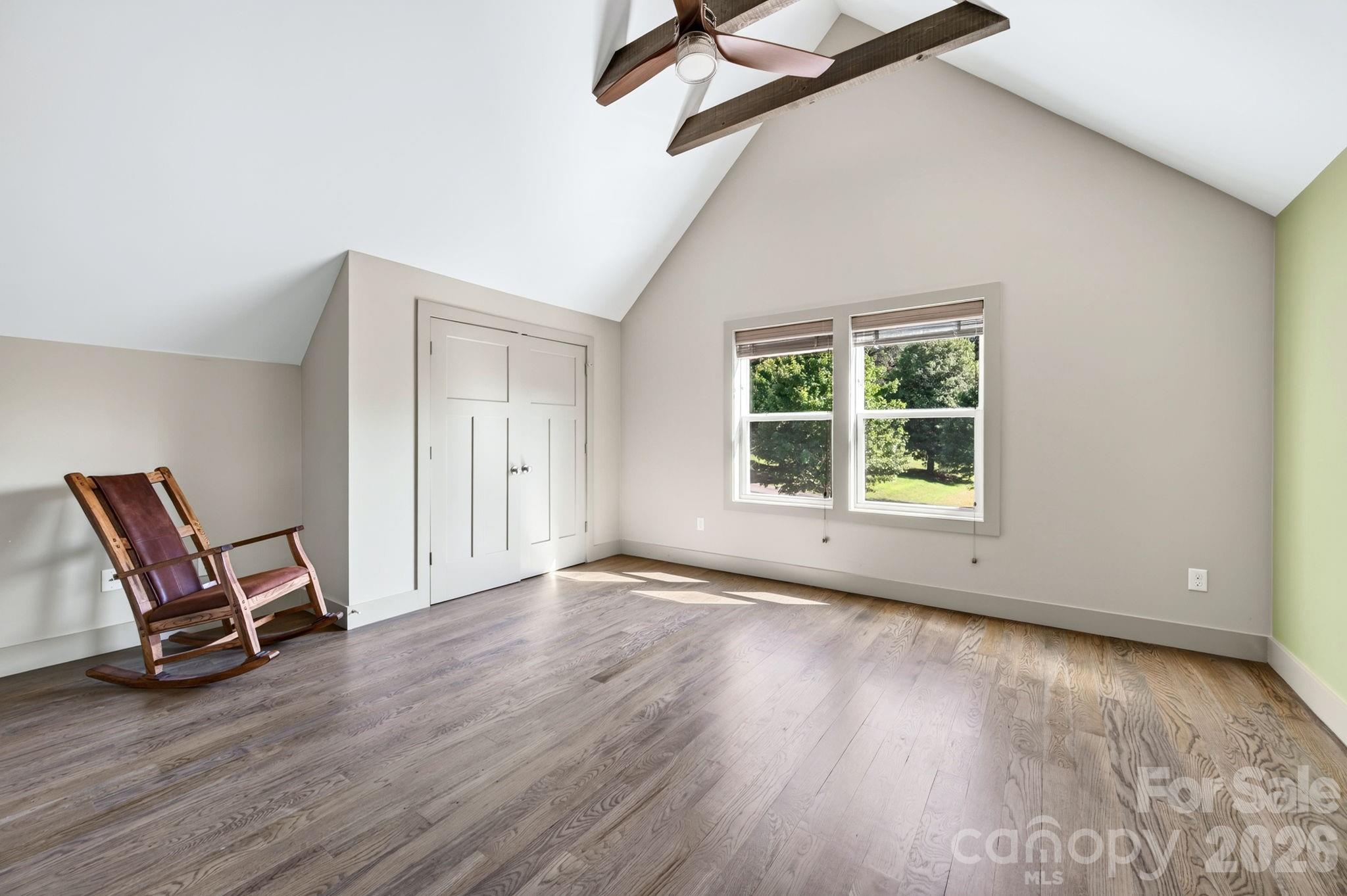 8 W Haven Lane
