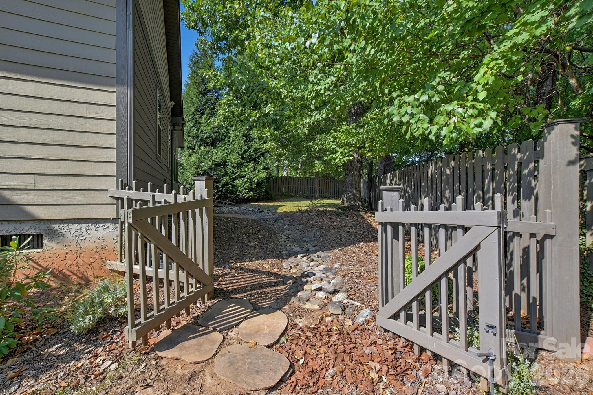 323 Fennel Dun Circle