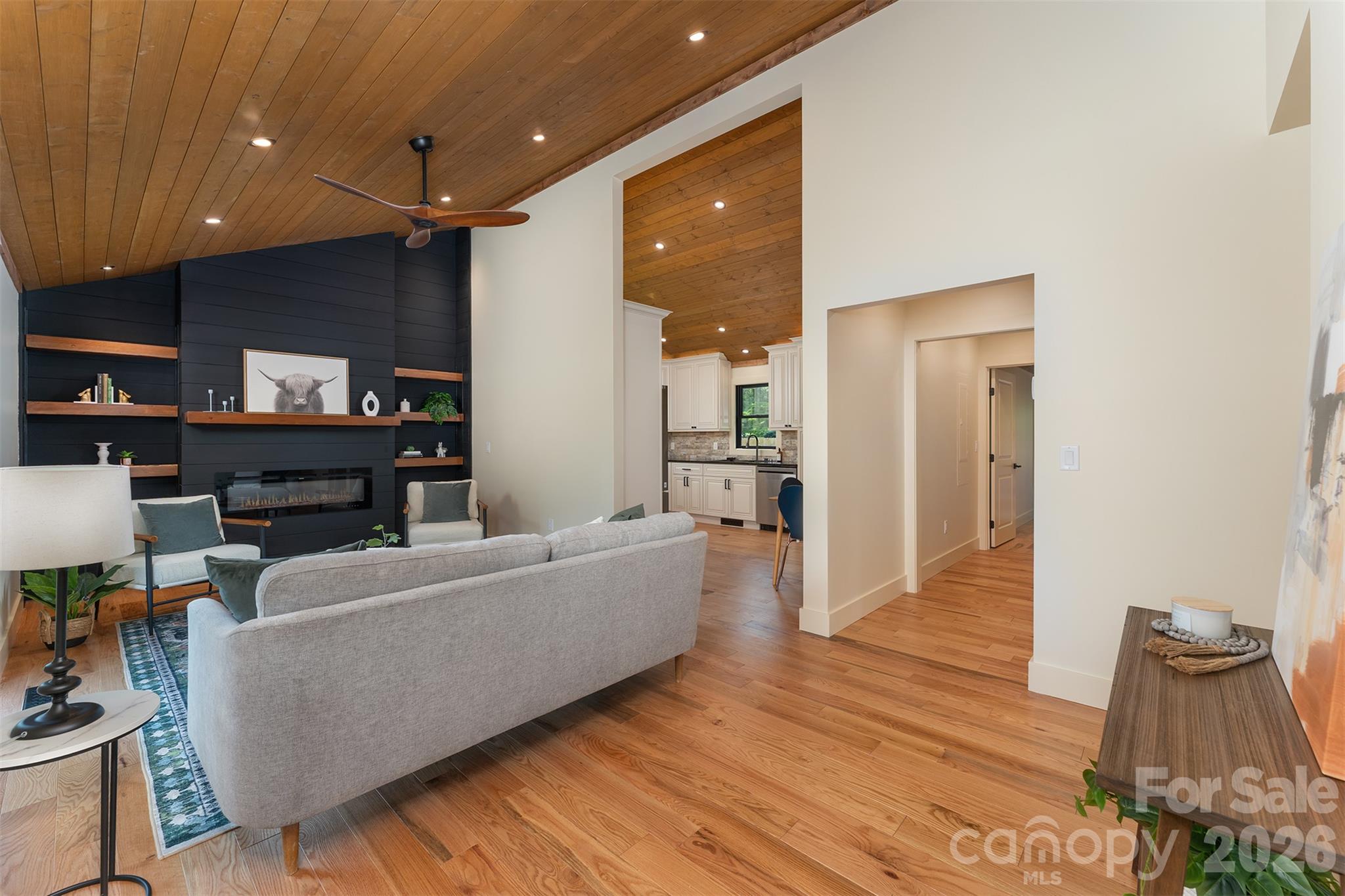 11 Pine Circle