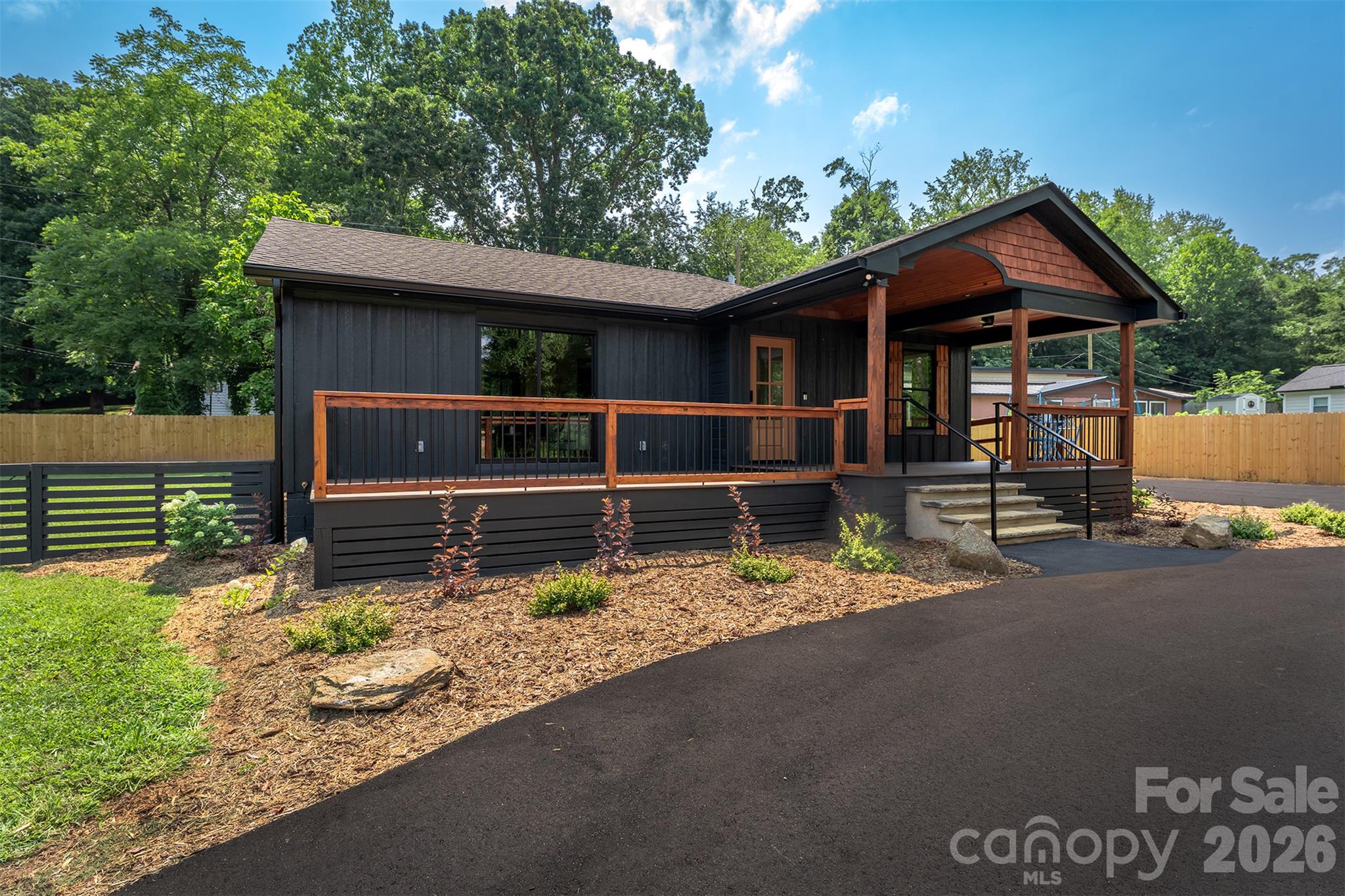 11 Pine Circle
